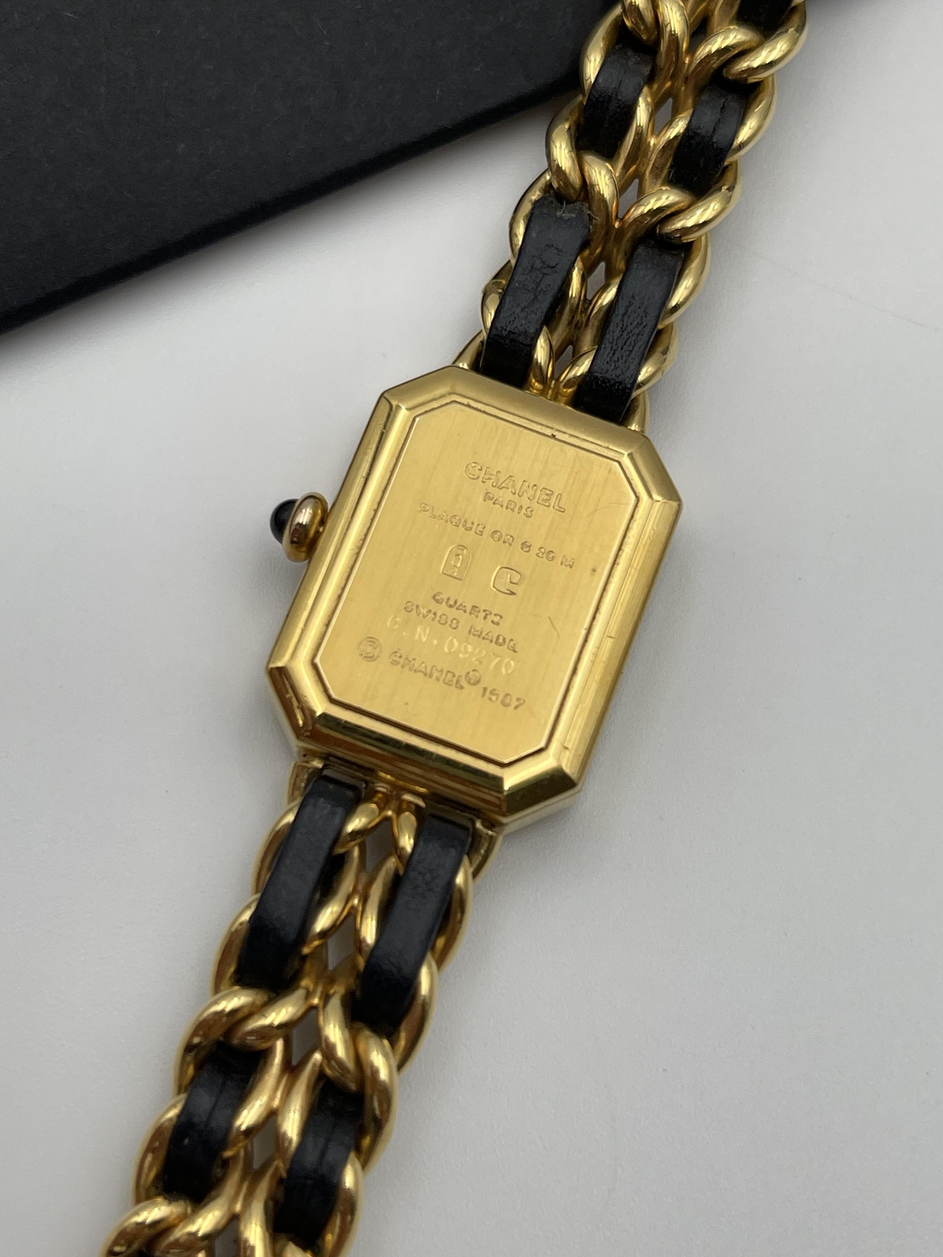 Chanel黑金首映錶M號