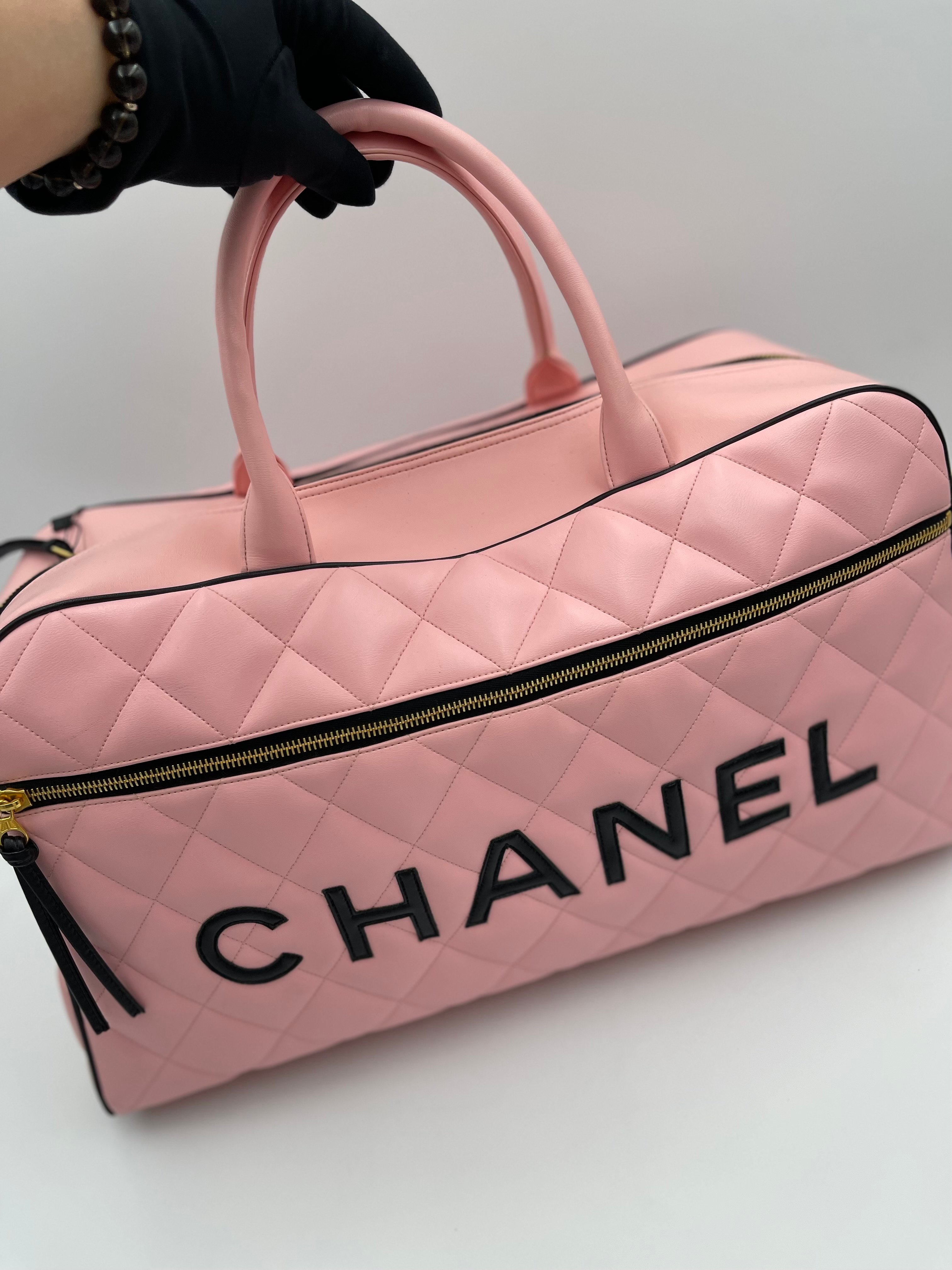 Chanel粉色保齡球包