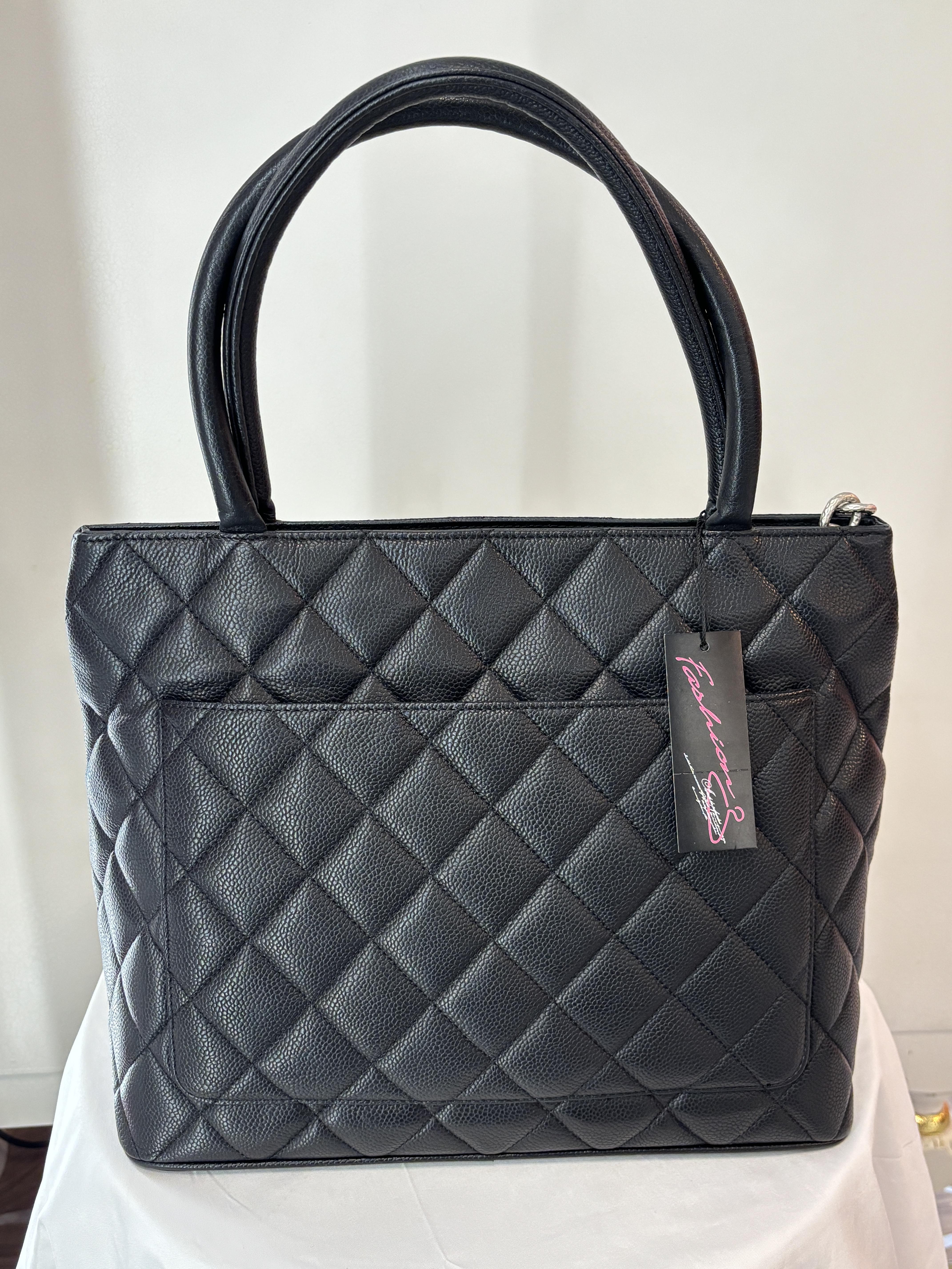 Ba1293 希爾頓銀幣包