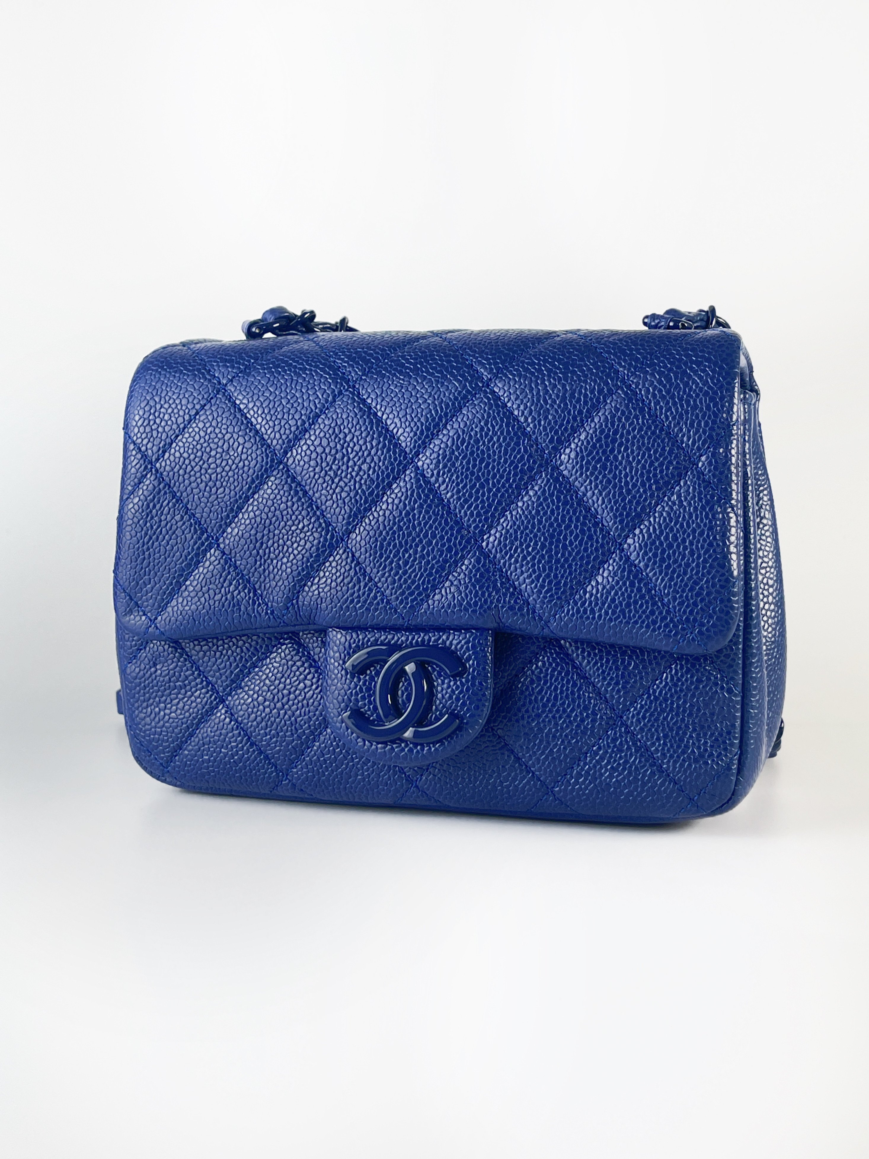 Chanel荔皮寶藍斜挎包