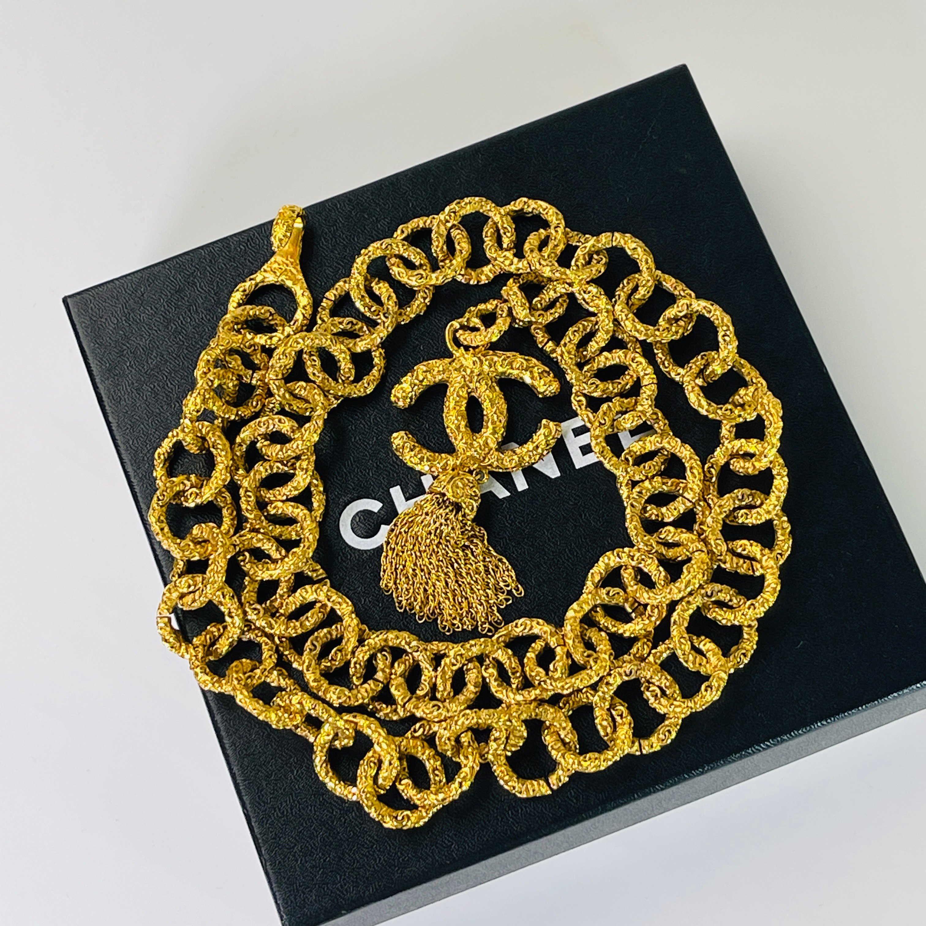 Chanel 熔岩流蘇腰鍊