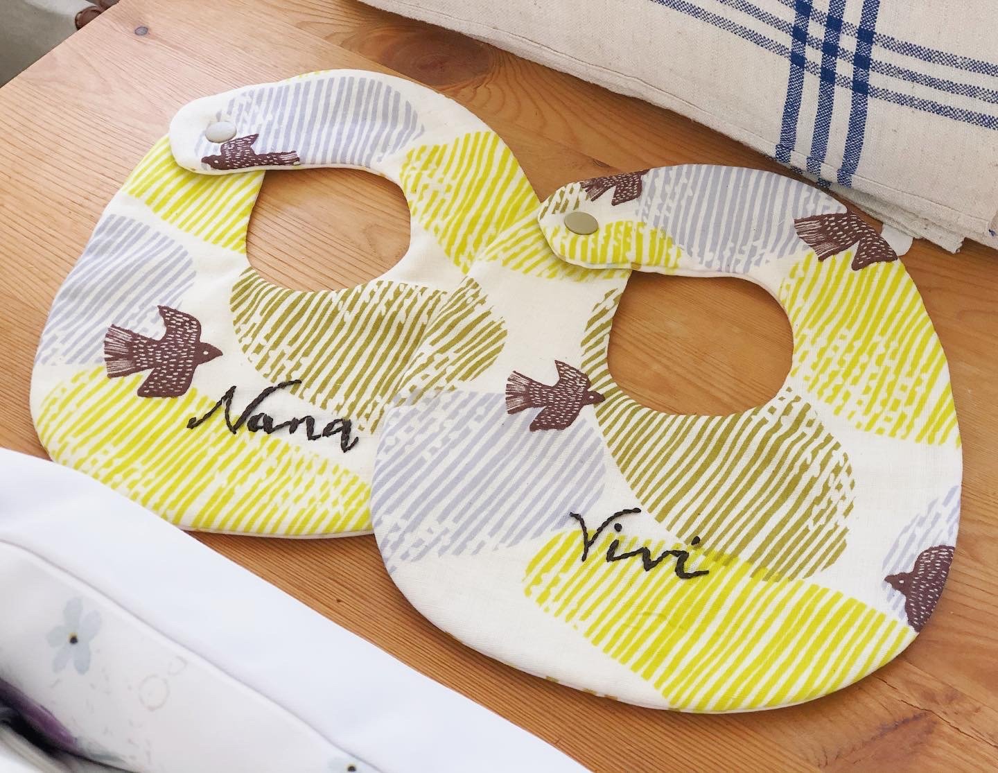 寶貝圍兜兜｜Ariselin Design 客製化布品｜