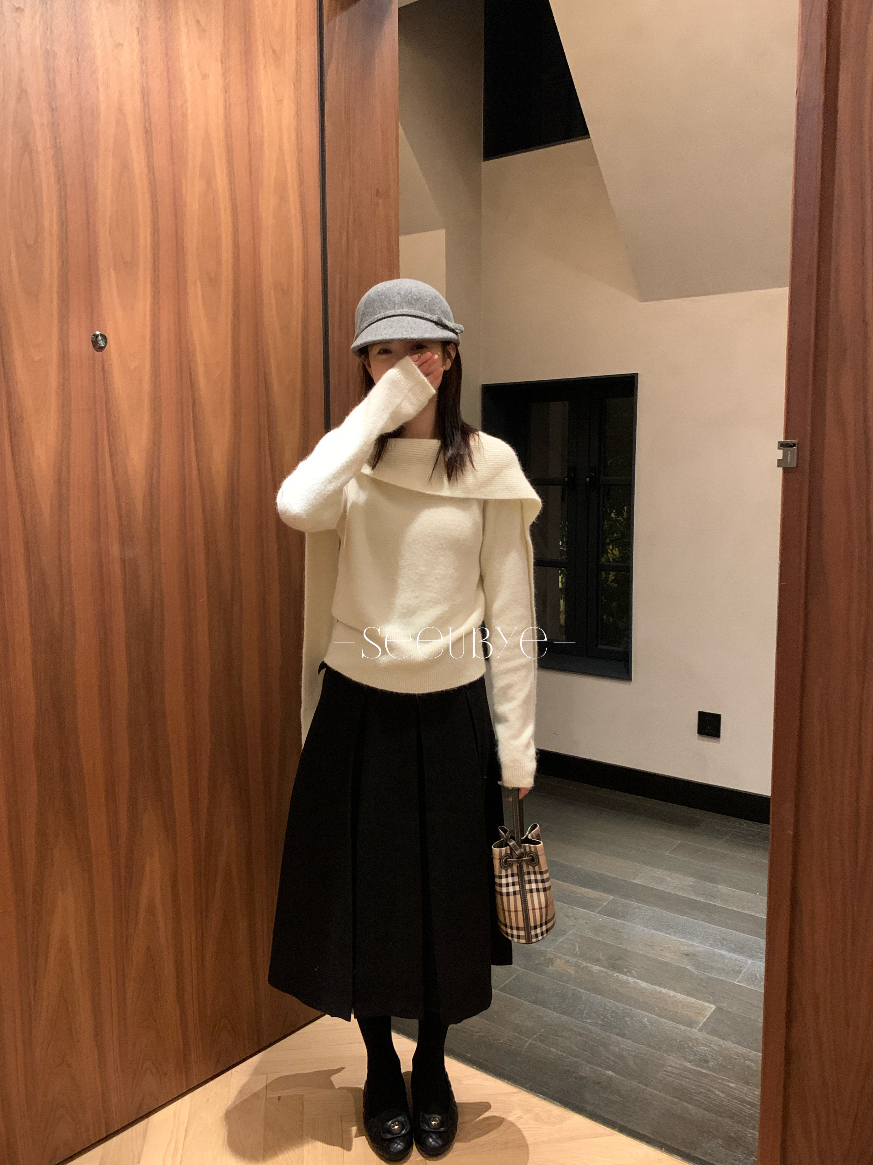 高品白標披肩毛衣