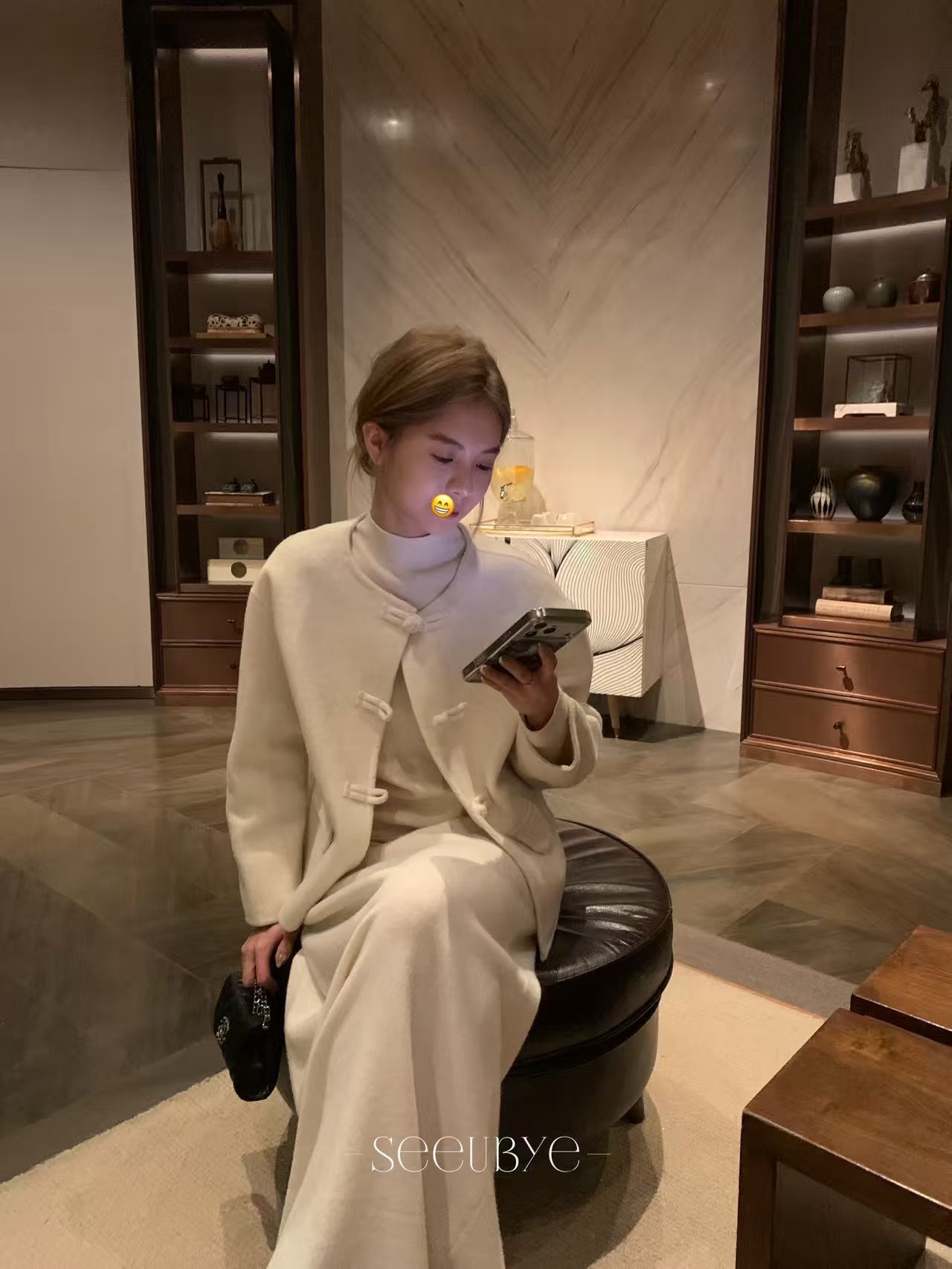 70%羊毛雙面手工盤口大衣