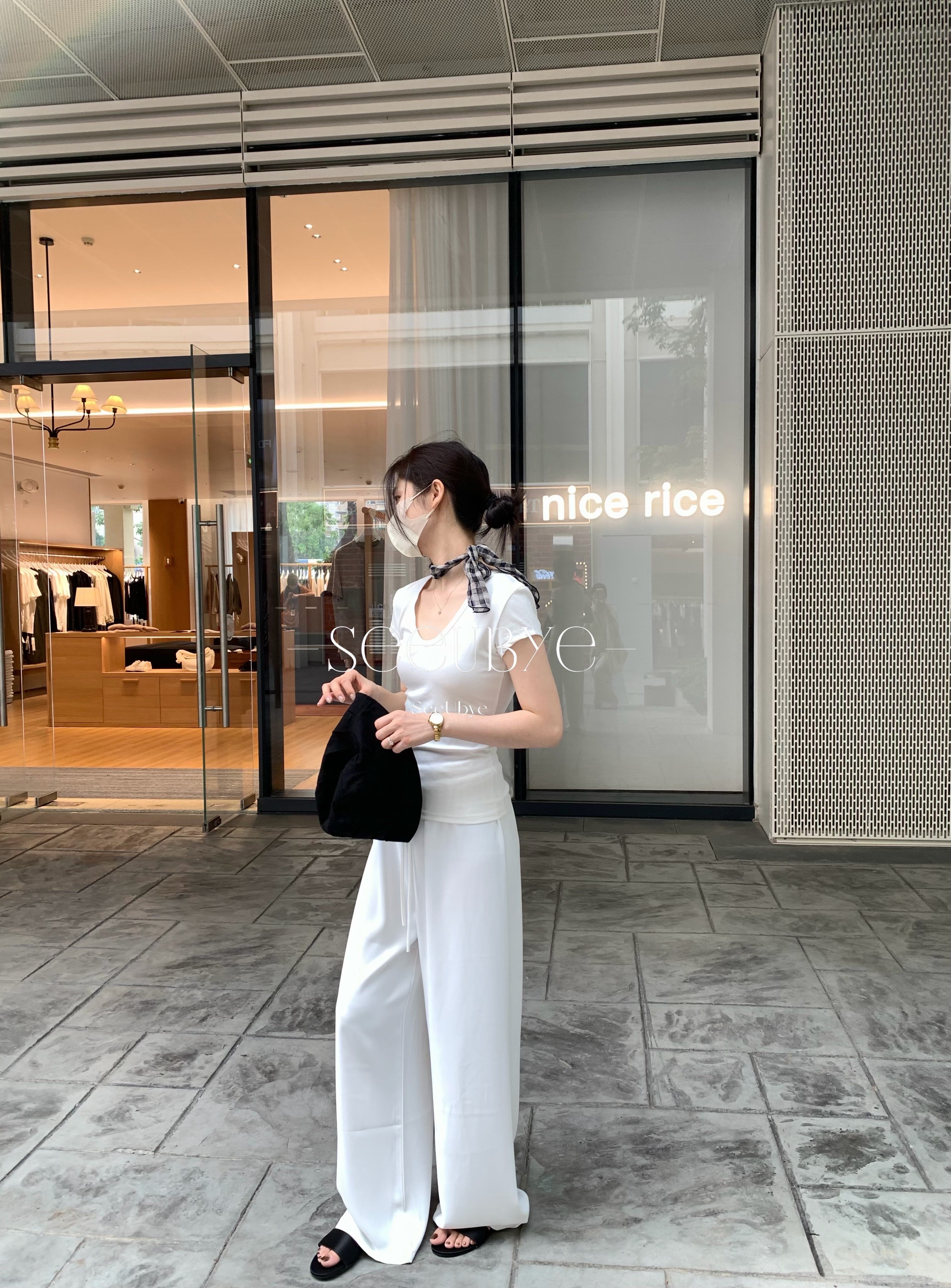 一件萬年Tee只訂一個色（彈力大舒服）