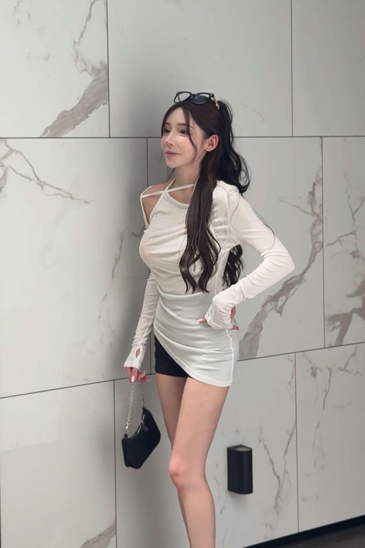 韓系不對稱抓皺上衣