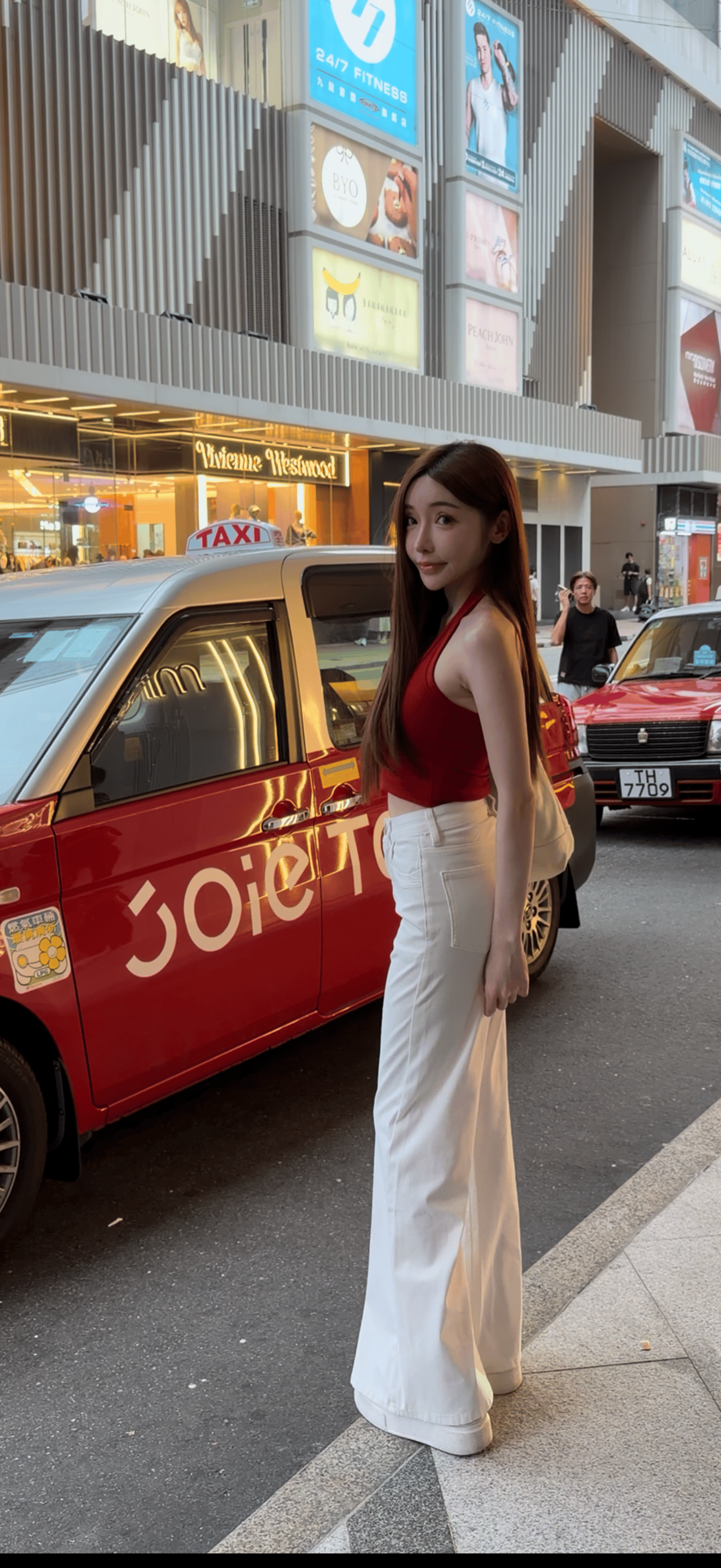 2.5cm內杯長版直條坑紋掛脖Bratop