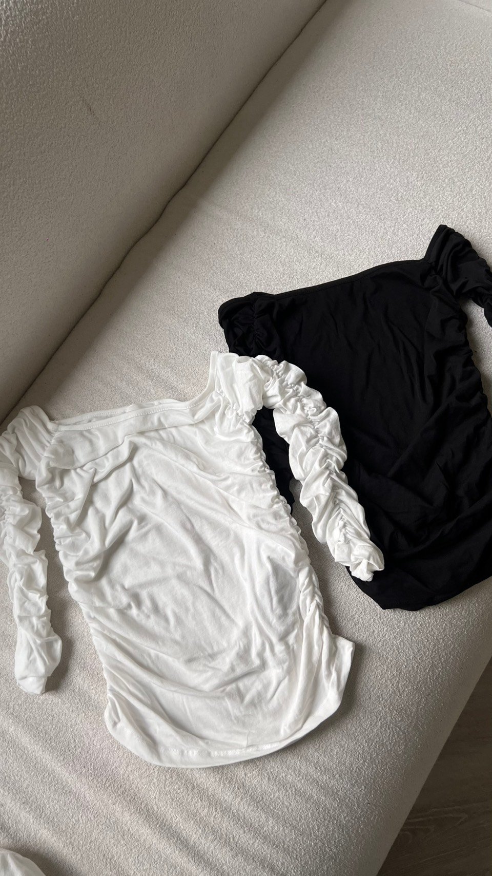 一字肩皺褶七分袖