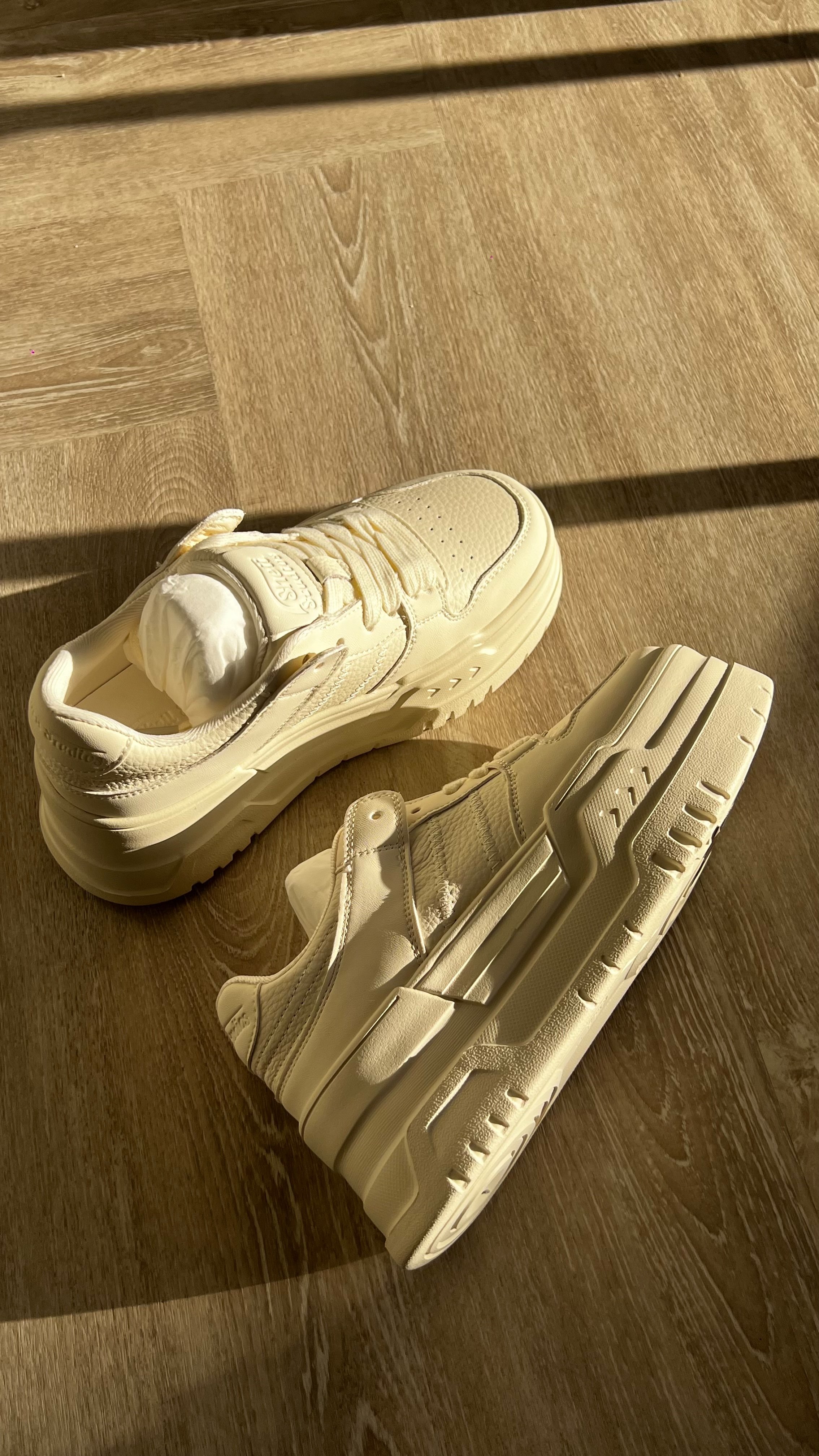 L115 輕盈厚底小白鞋