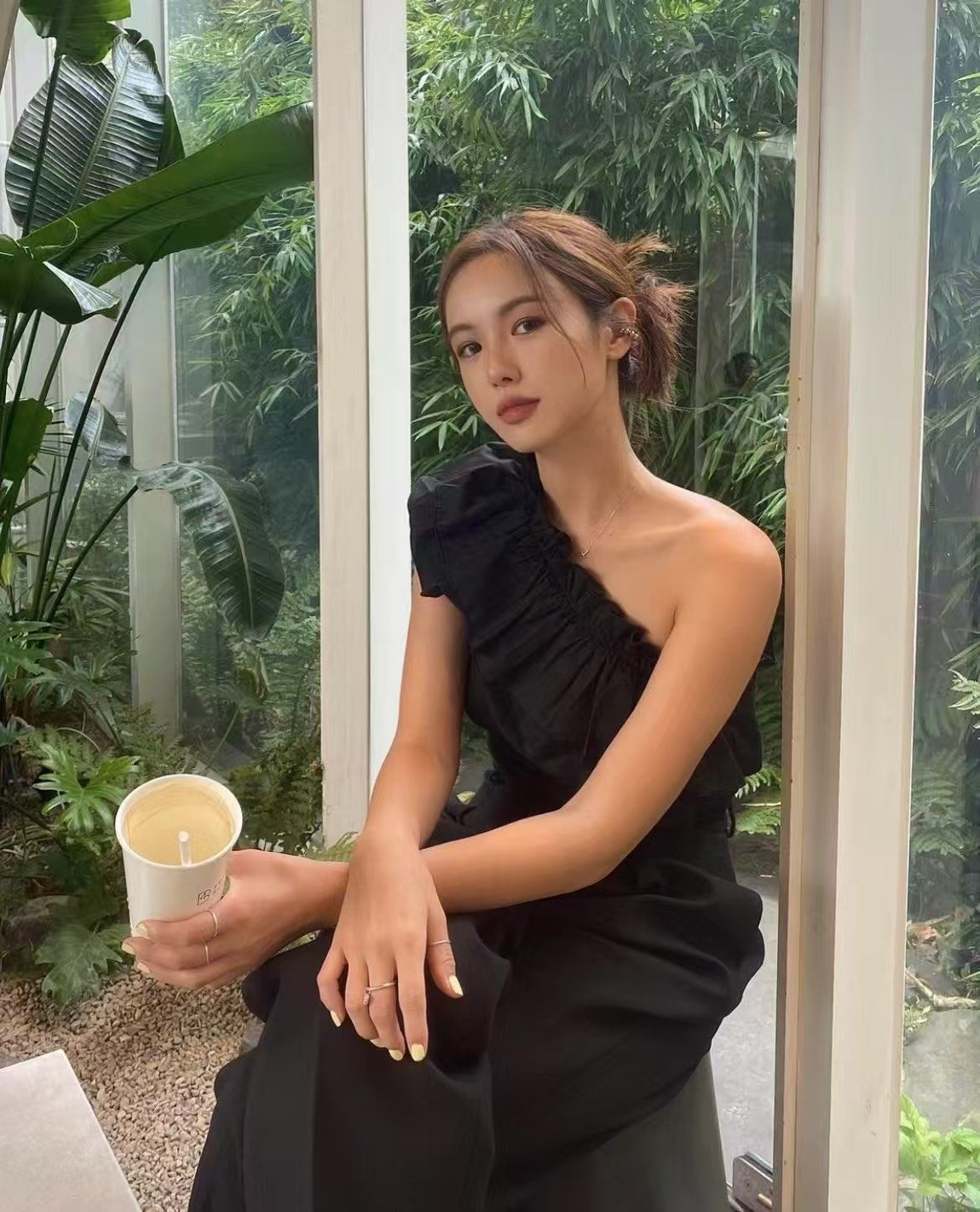 O20 正韓單邊落肩上衣