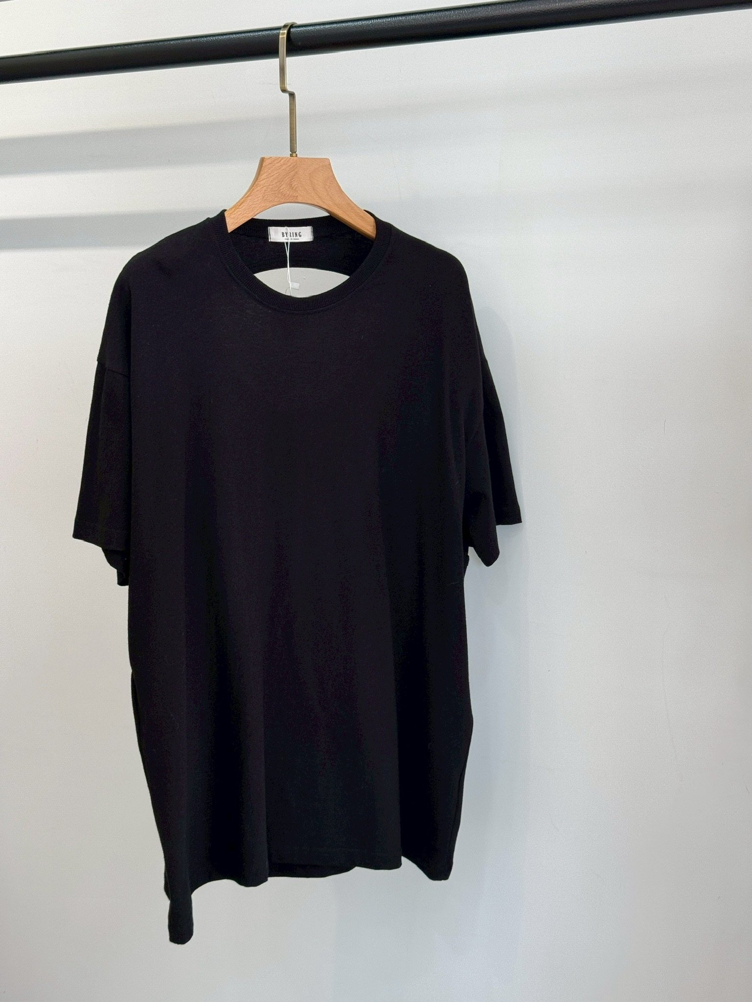 後挖洞短袖上衣