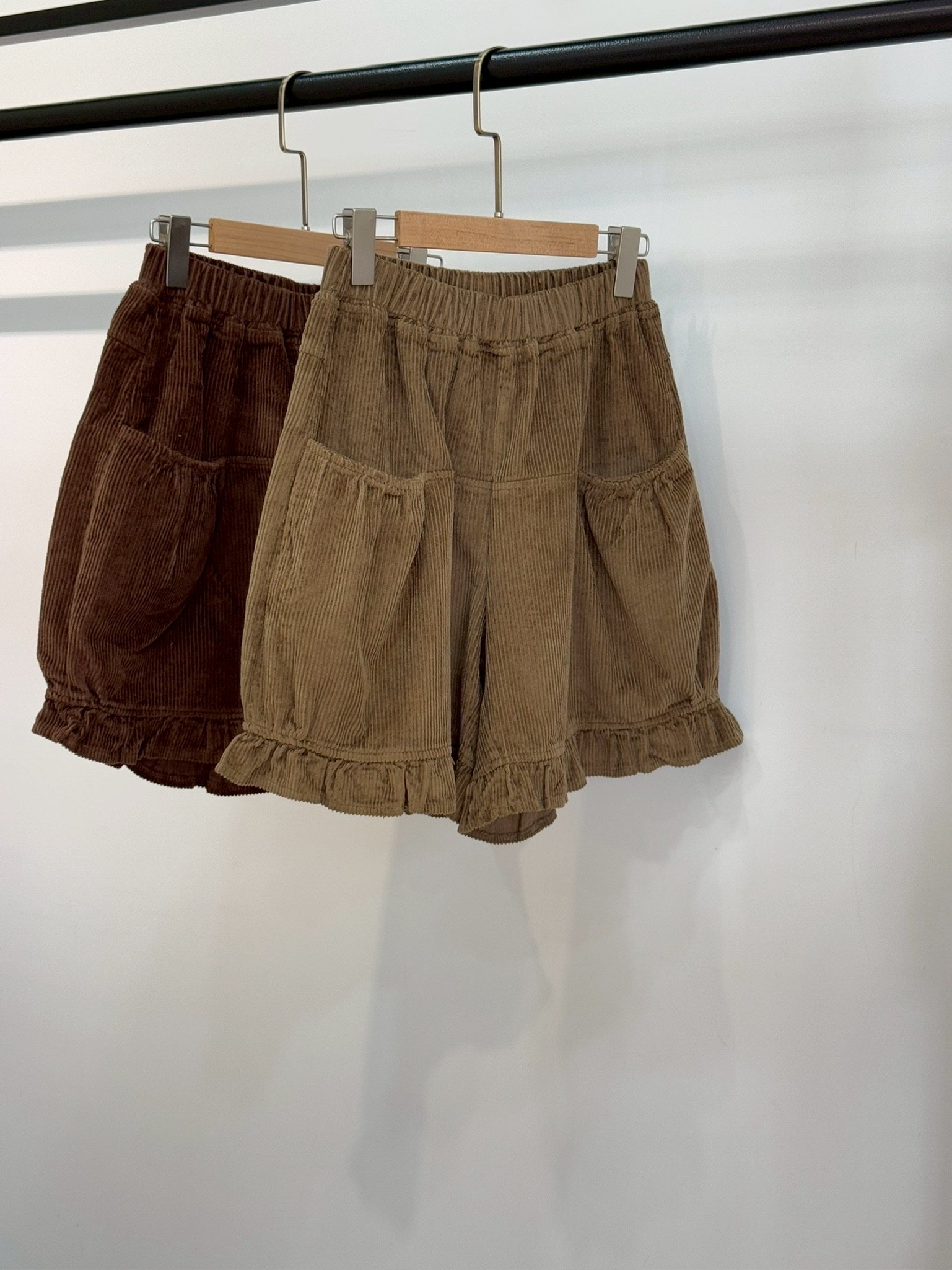 花苞燈芯絨短褲