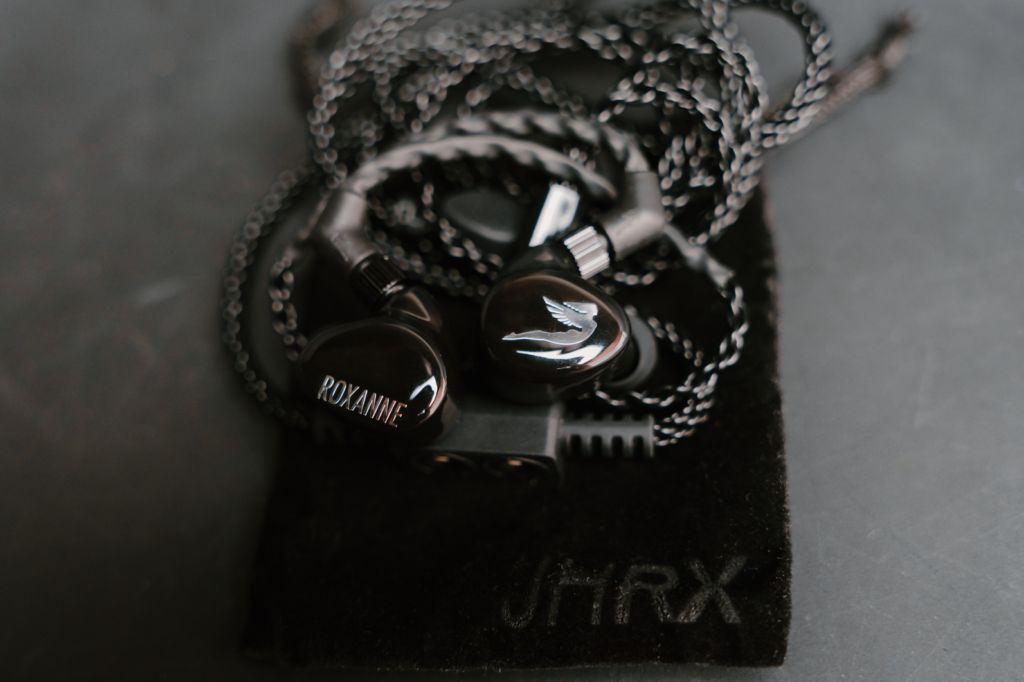 JH Audio ROXANNE 12單體三技術架構耳機 JH Audio ROXANNE 12單體三技術架構耳機