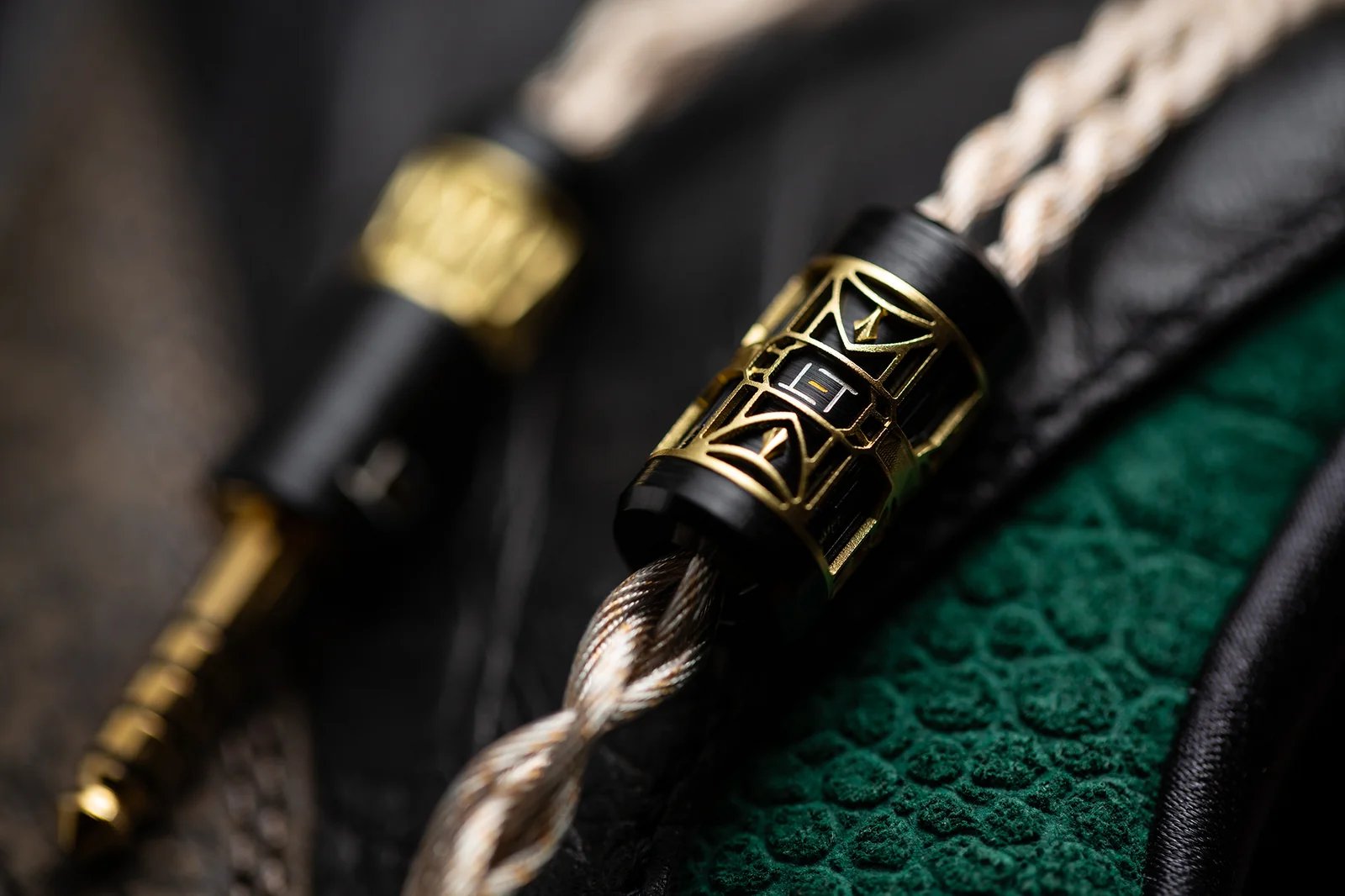 ELETECH Sonnet of Adam 4 wire 三重鍍金混紡旗艦耳機升級線