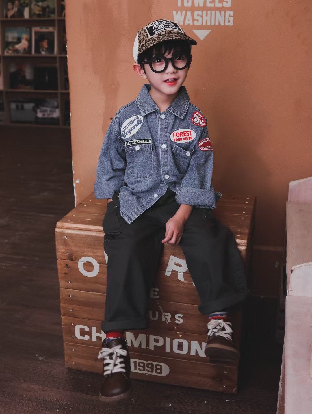 秋季日系字母繡章襯衫