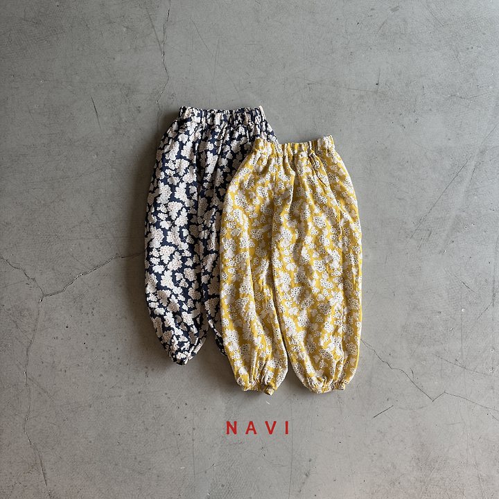041561花卉束口褲(兩色) 041561花卉束口褲(兩色)