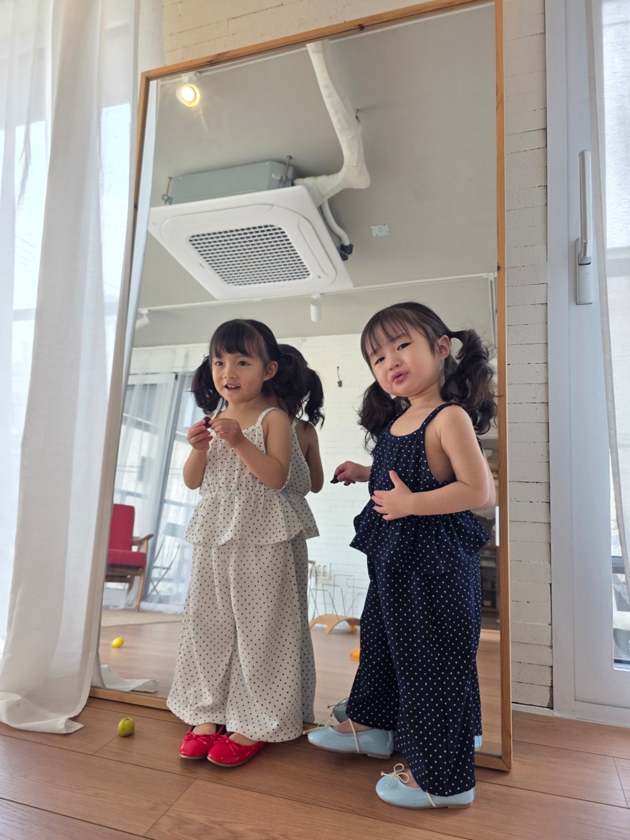 032607點點細肩套裝(兩色)