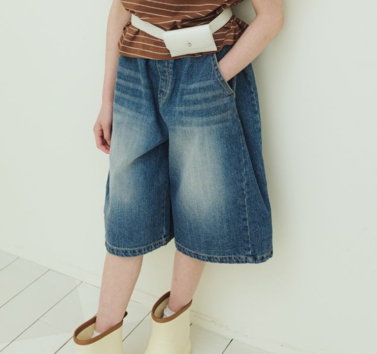 032433深藍刷色牛仔短褲