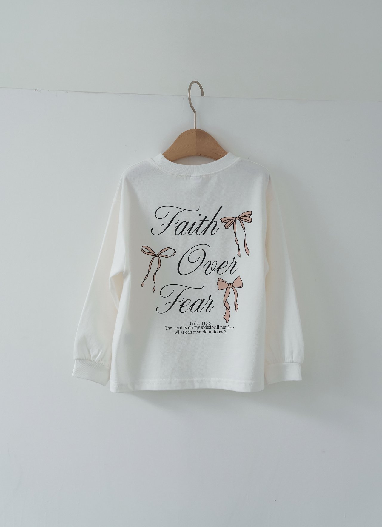 25428英文蝴蝶結上衣