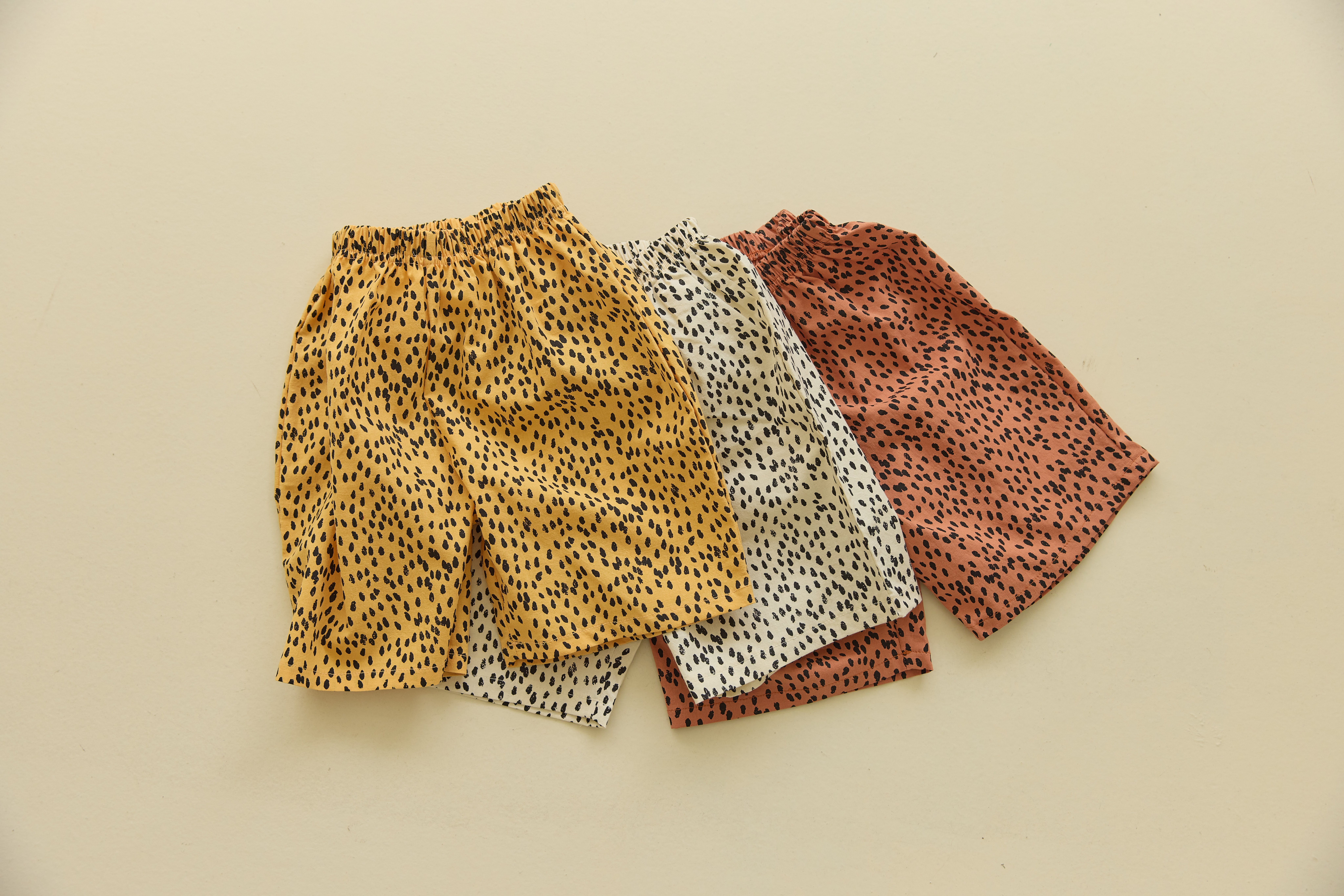 042339豹紋短褲(三色)