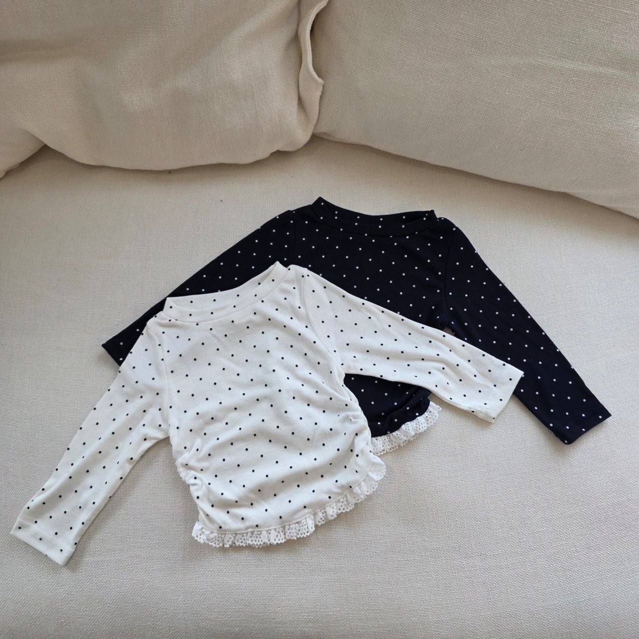 11217造型點點上衣(兩色)