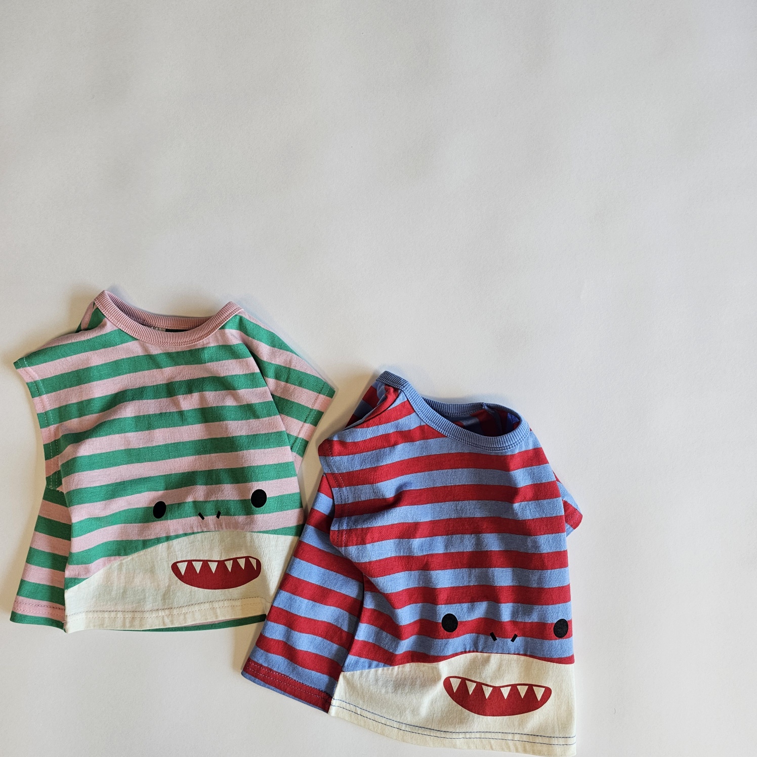 031704條紋鯊魚上衣(兩色)