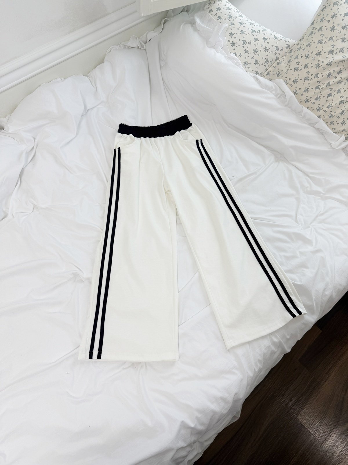 032437側邊線條褲B