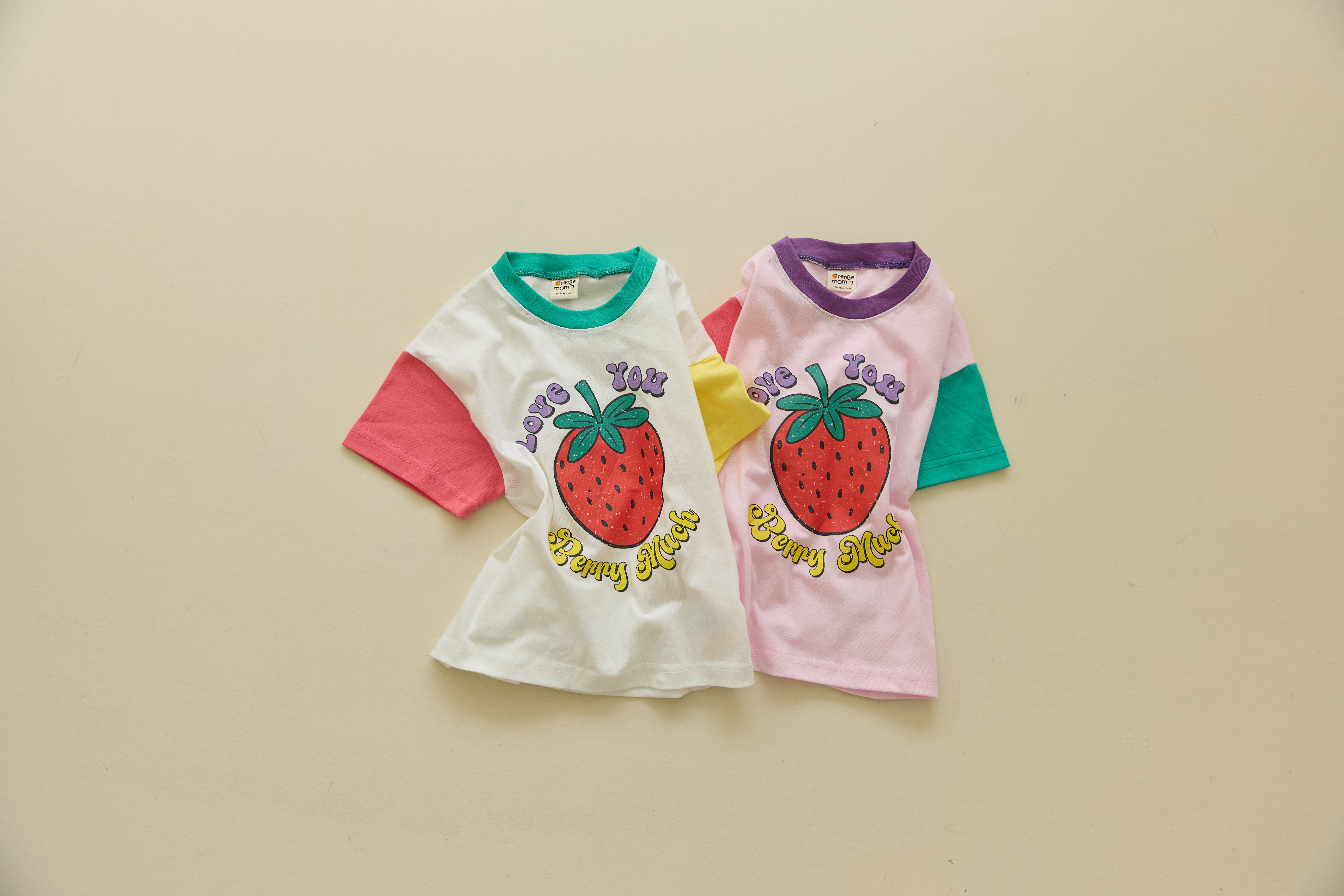 042332草莓上衣(兩色)