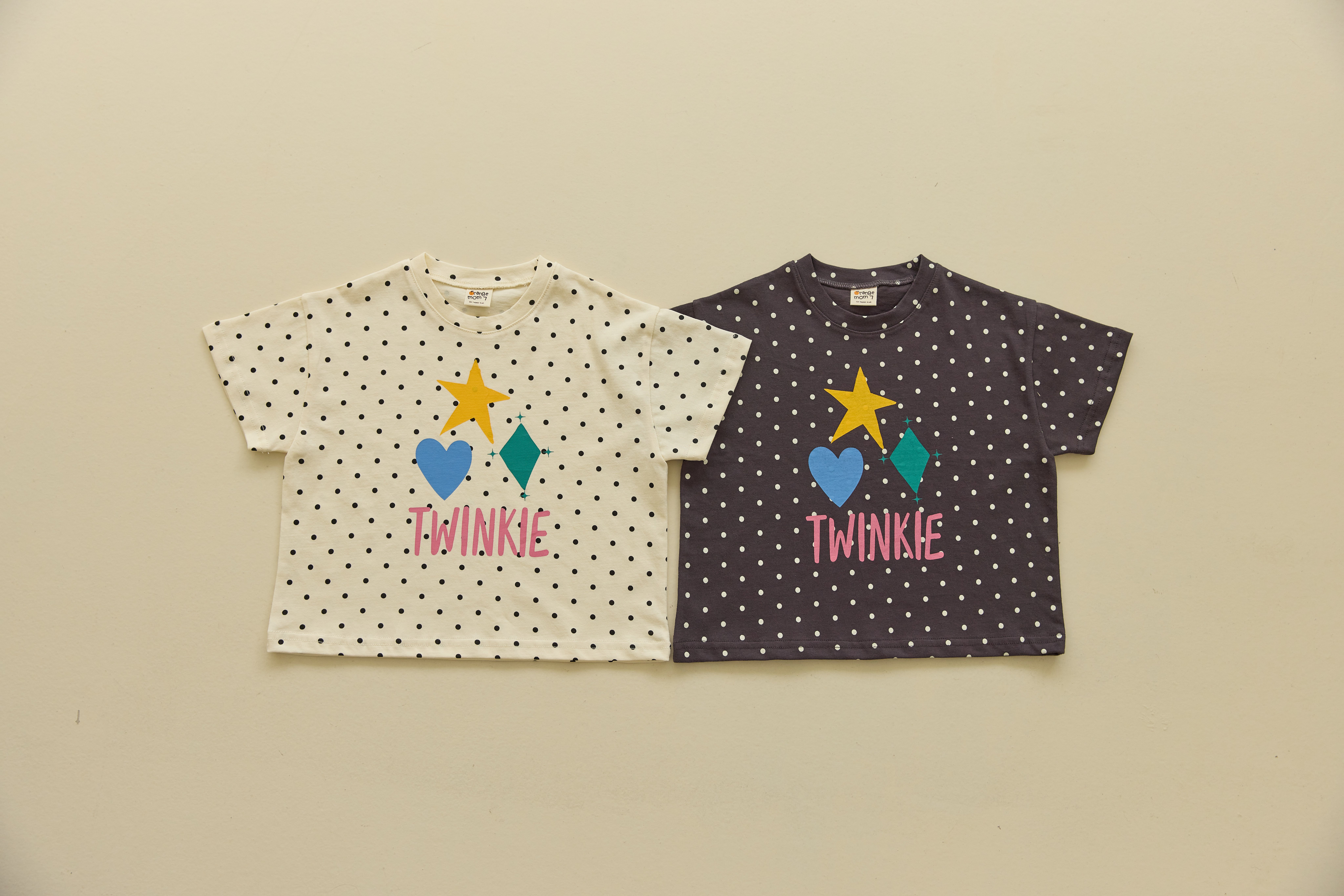 042317圖形點點上衣(兩色)