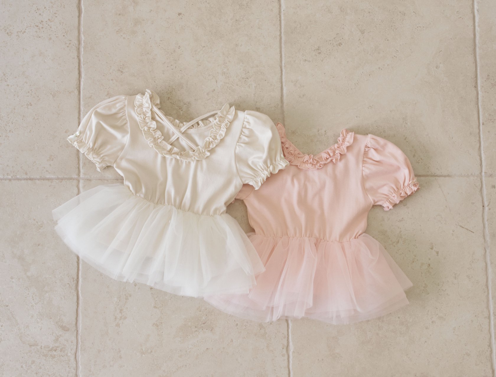 032707花邊造型上衣(兩色)