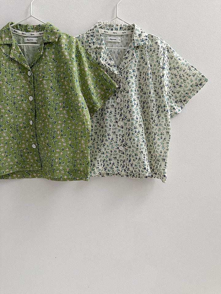 042525翻領花上衣(兩色)