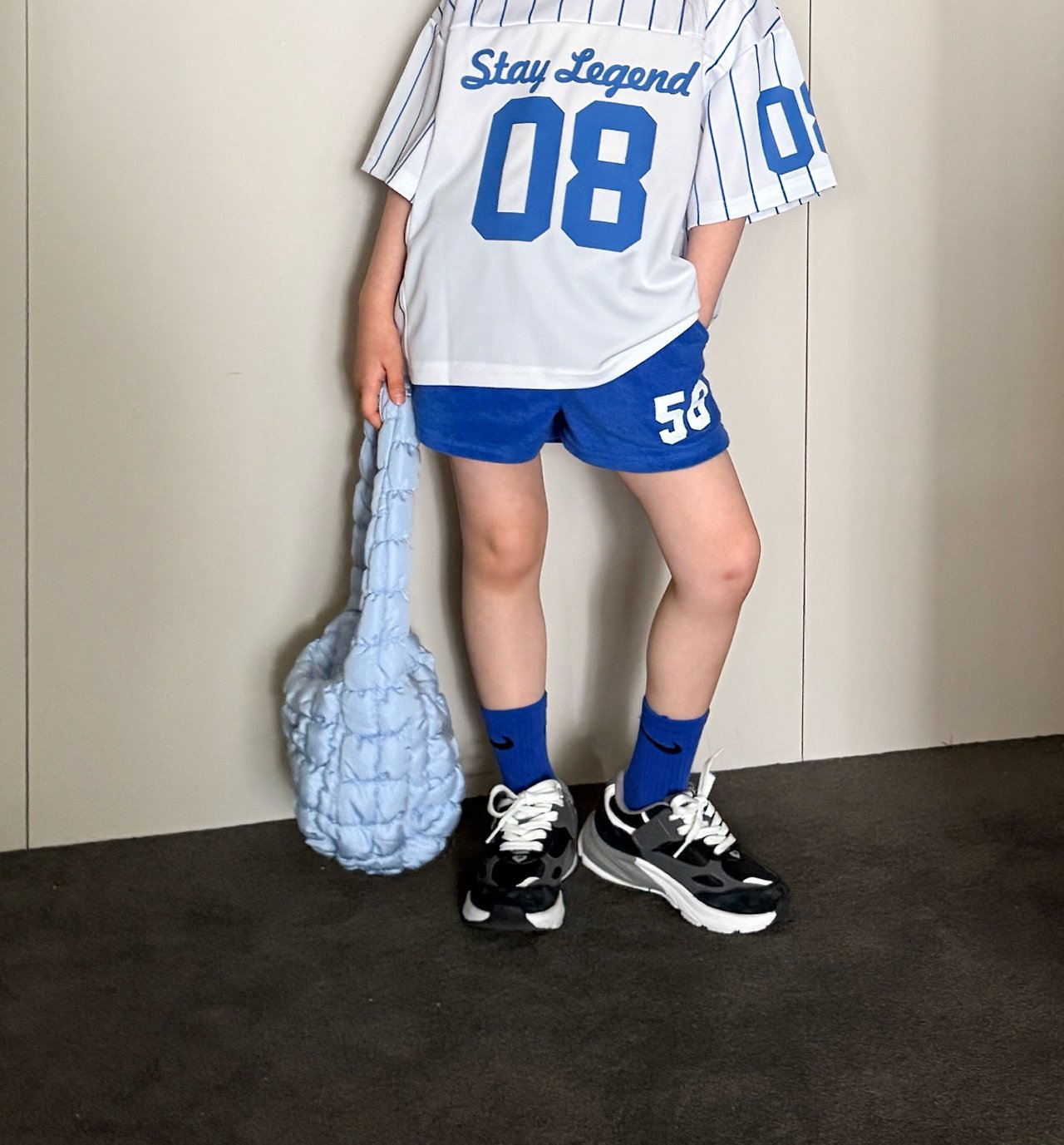 042117數字58藍短褲