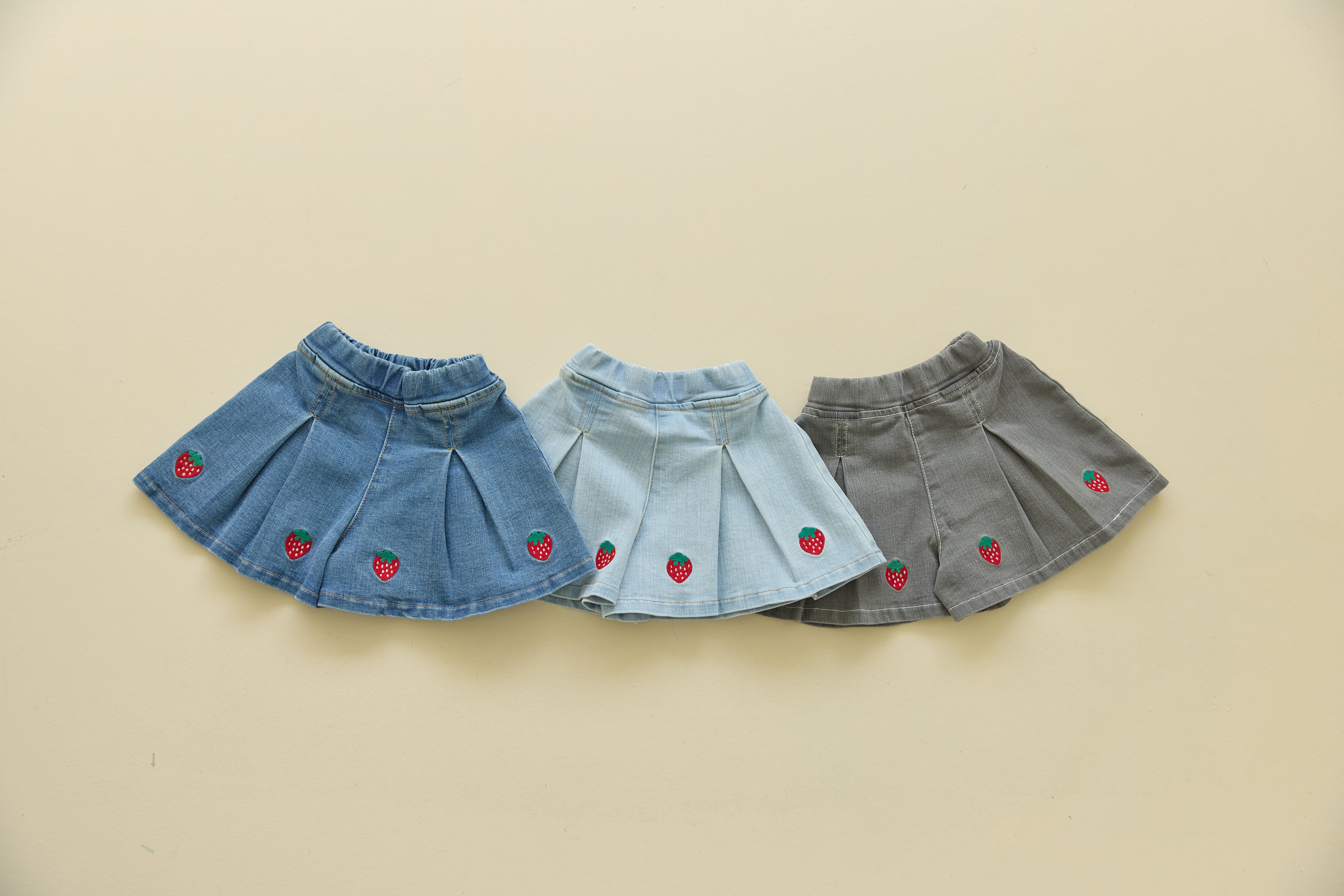 042335草莓褲裙(三色)