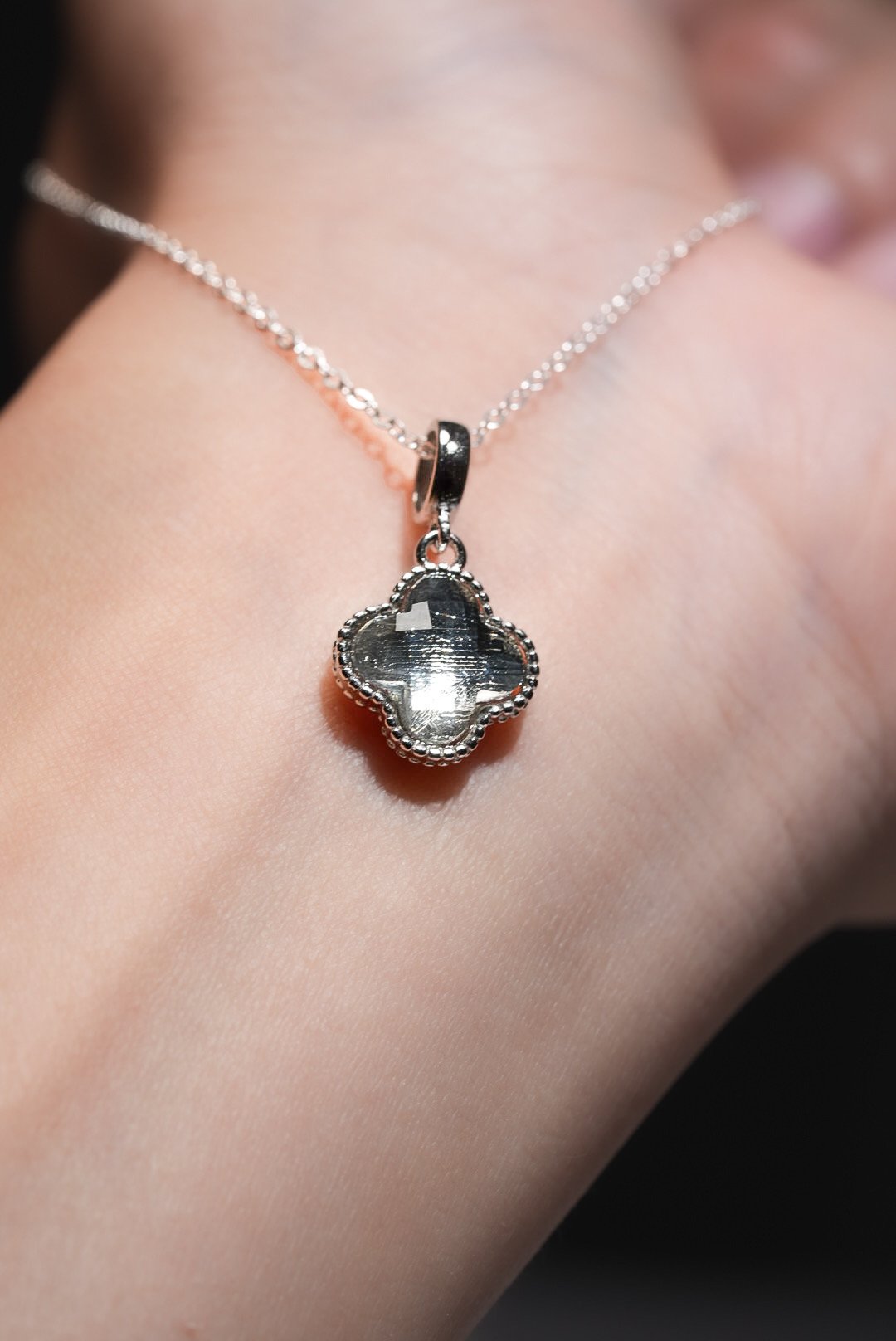 幸運草阿勒泰天鐵殞石項鍊