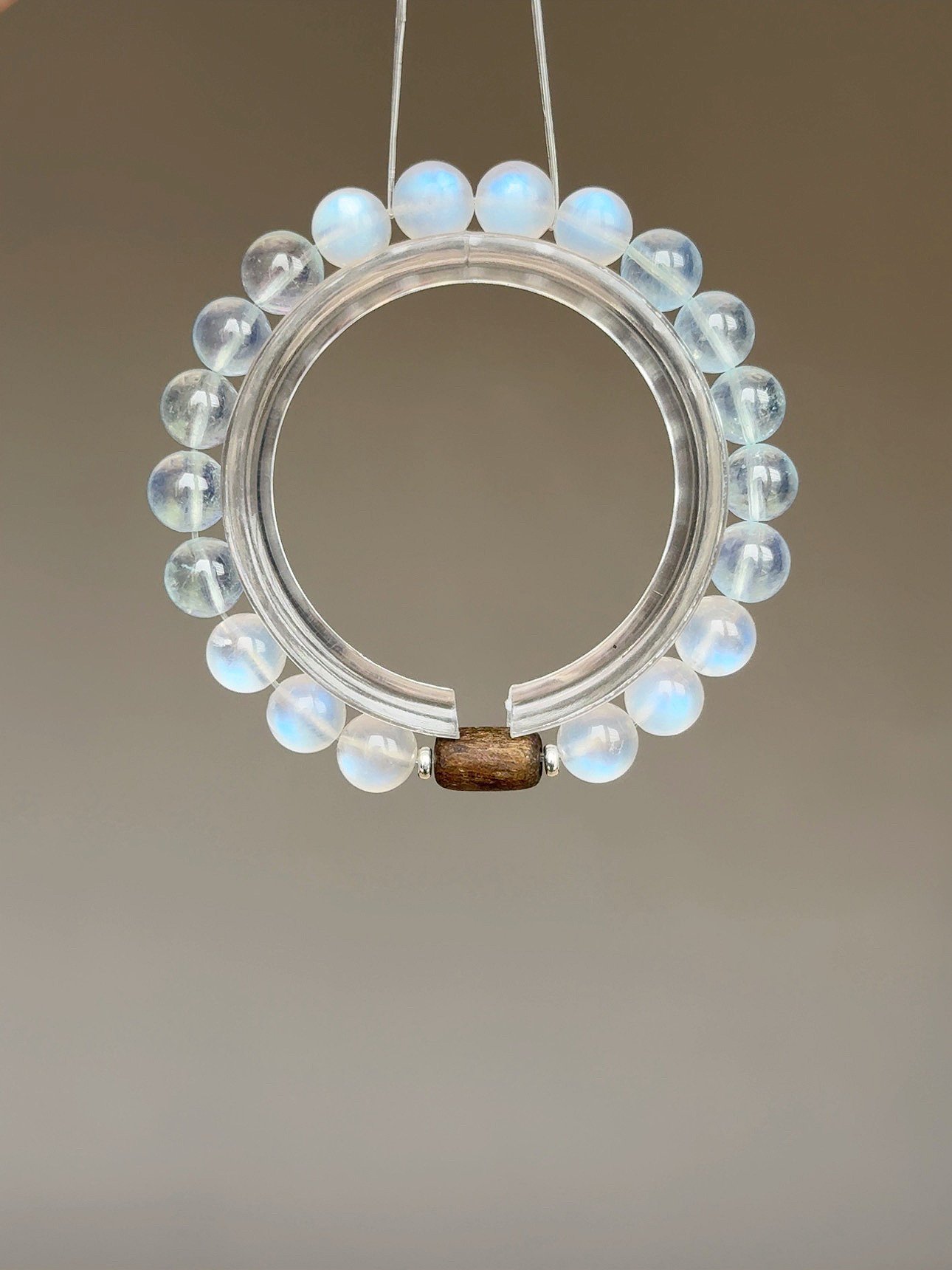 【海嵐沉月】以最溫柔的姿態，說出最有力量的話