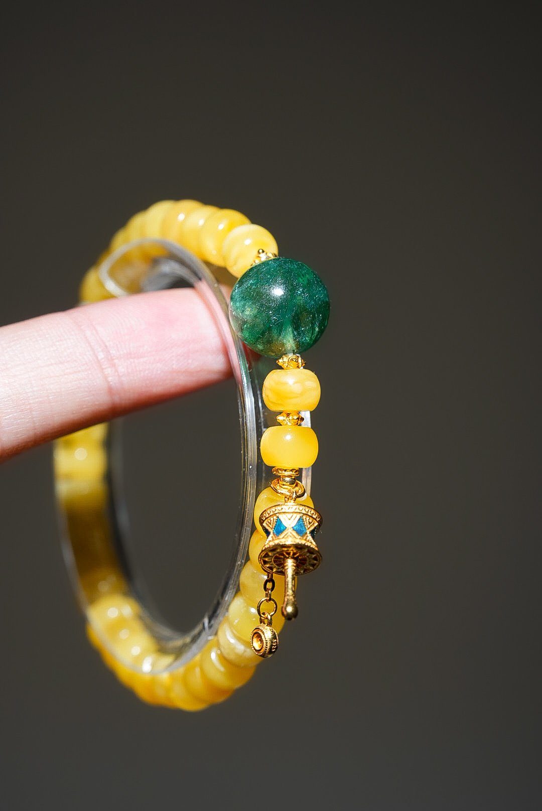 【法輪常轉．富貴安康】 Rosa.G 蜜蠟 x 綠祖母晶 x 純銀包金轉經輪設計手鍊