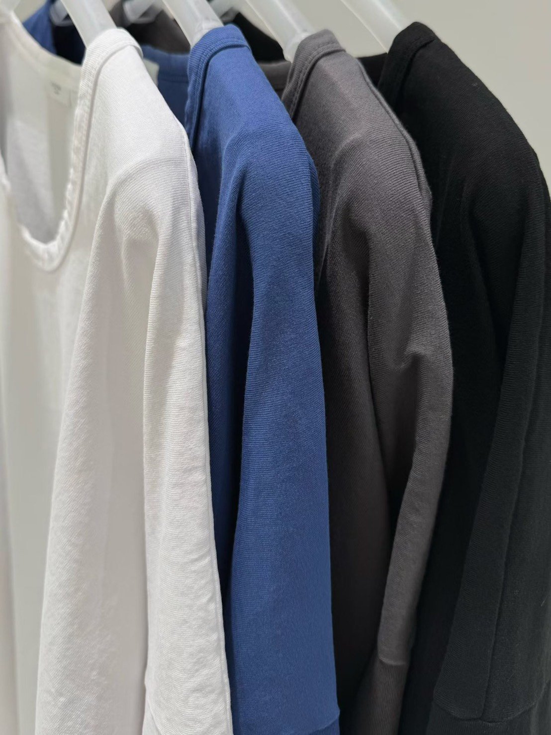 下開衩圓領上衣 2622608