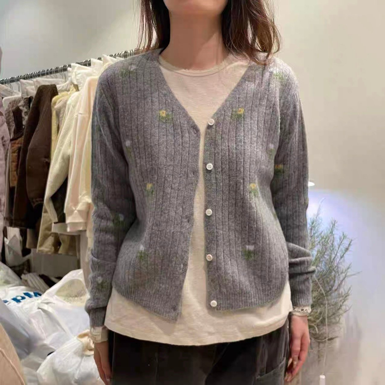 小花羊毛針織外 26010704