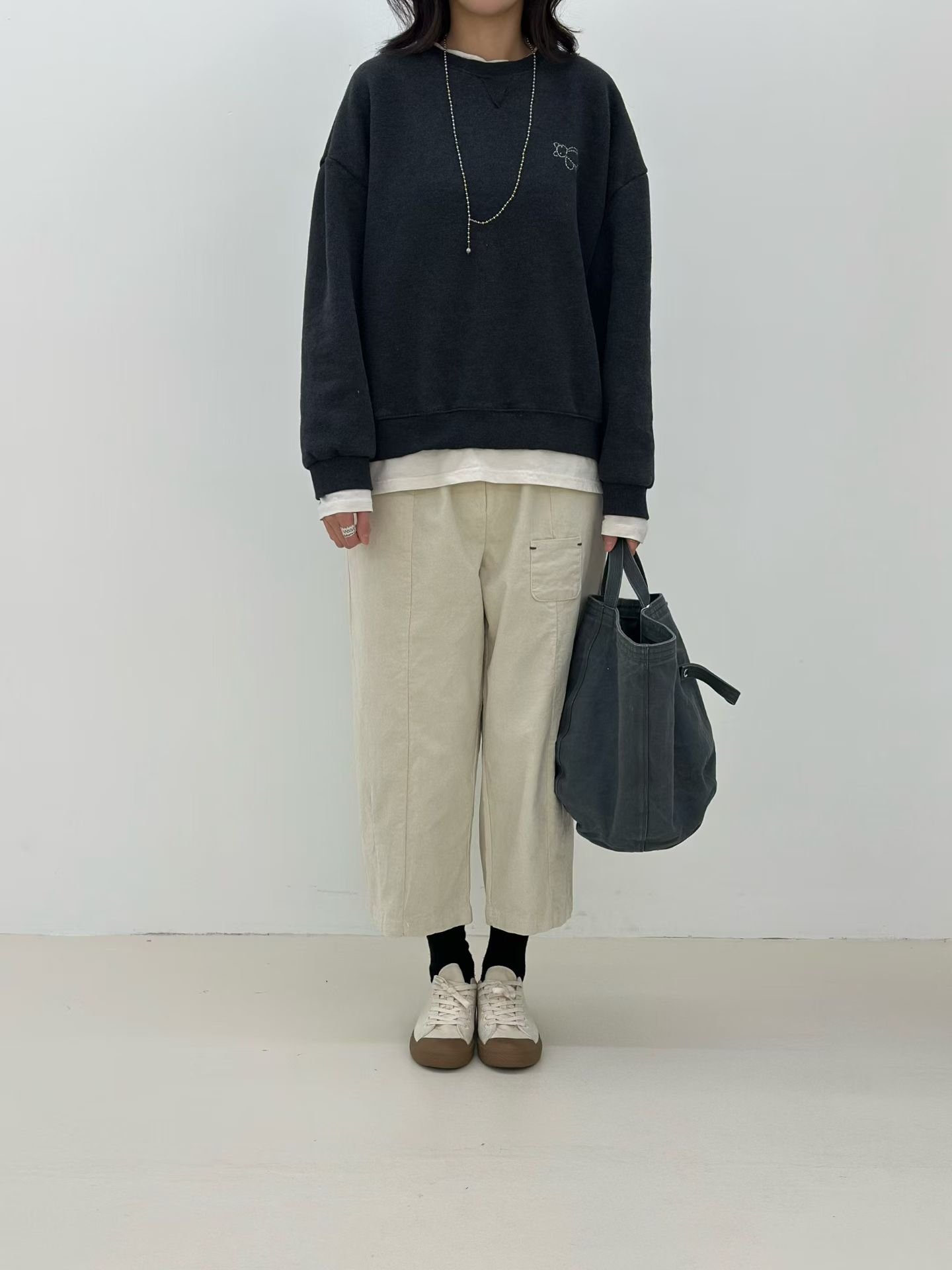 假兩件小熊刺繡大學踢 26010708