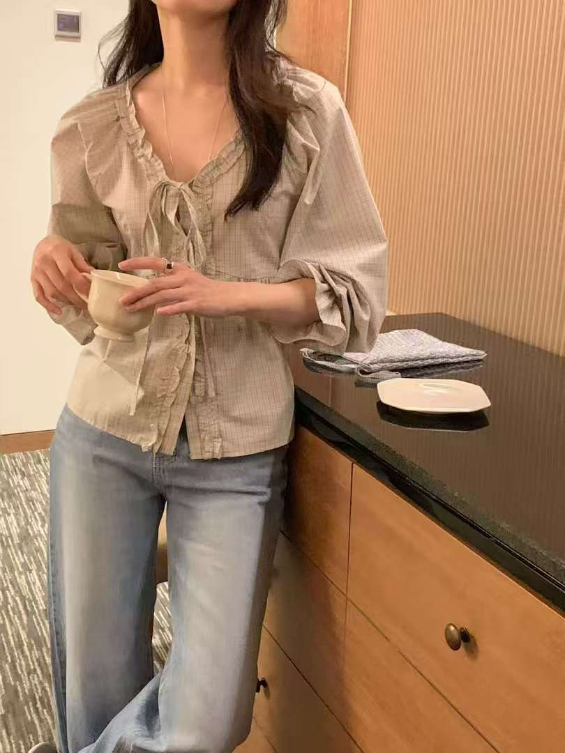 細格紋荷葉綁帶上衣