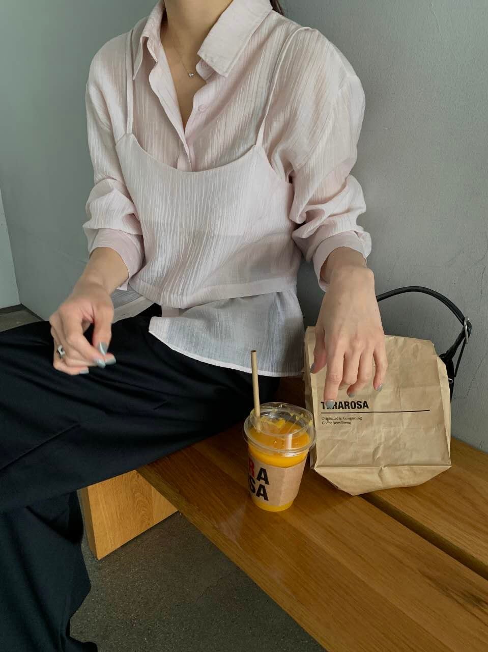 輕透疊穿感兩件式上衣