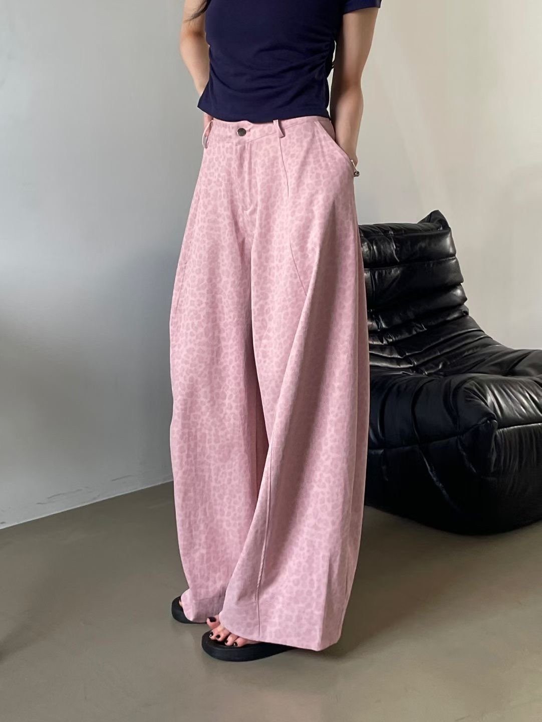 微光豹紋寬版長褲