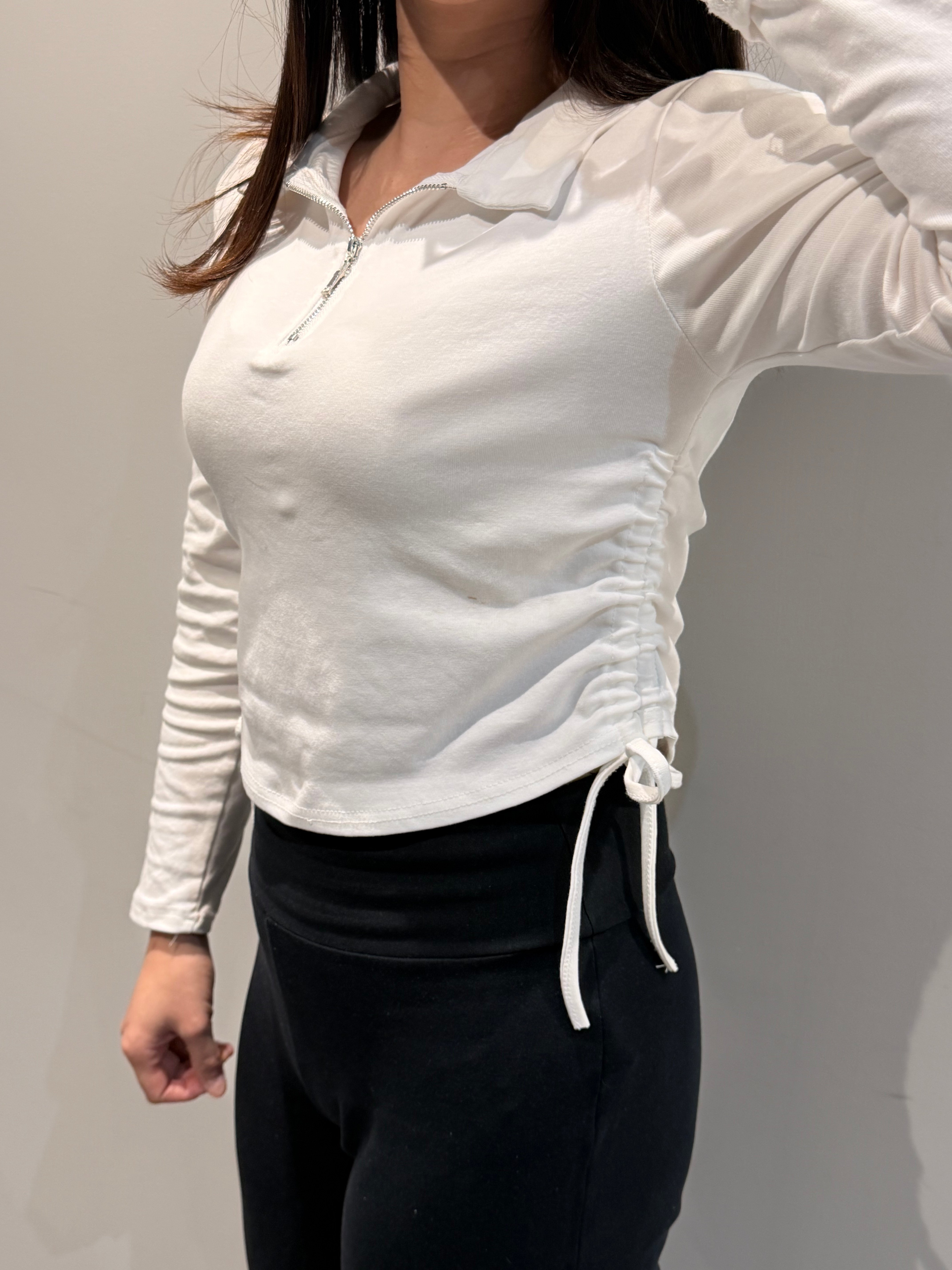 抽繩拉鍊彈性棉料短版上衣