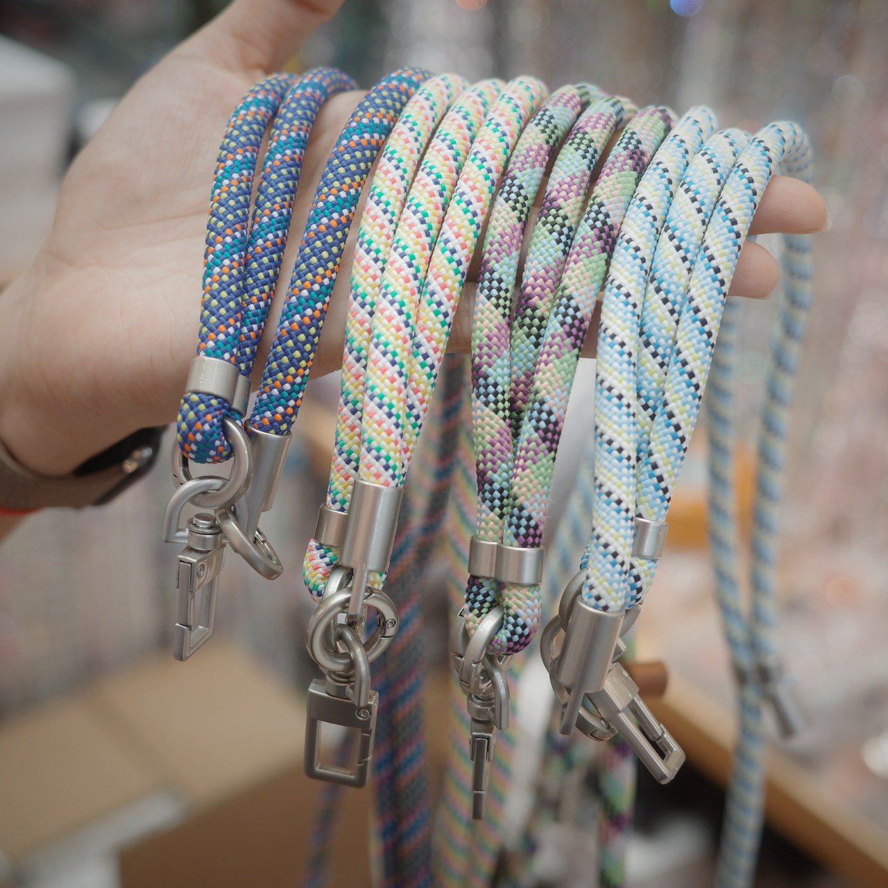 方便可調的粗粗掛繩