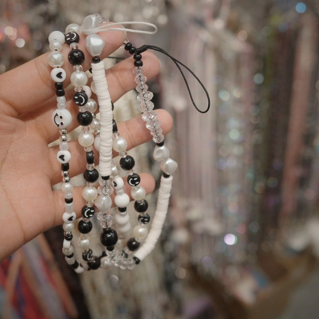 一坨黑白微笑手機腕鏈掛繩