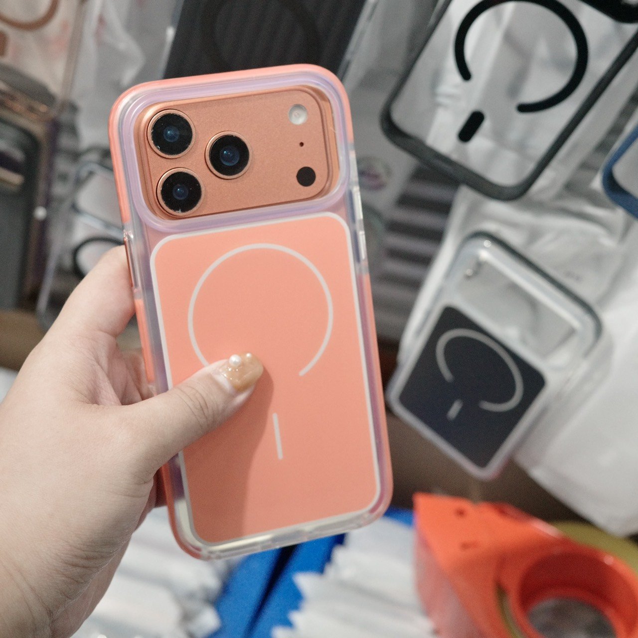 有態度的折射霧面防撞磁吸殼