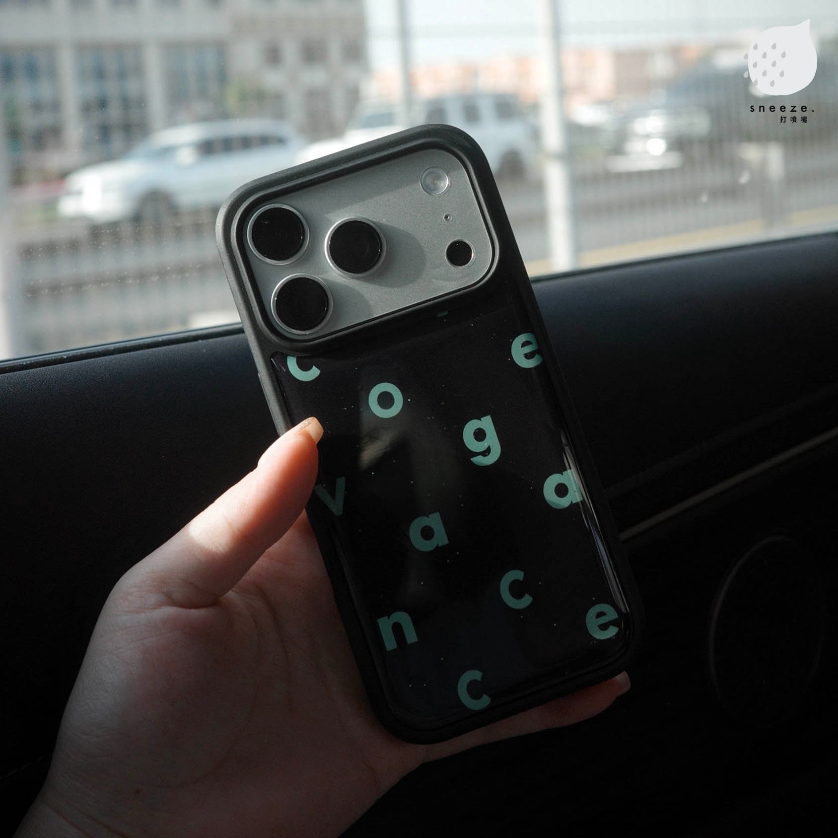 薄荷綠的滴膠英文字呢