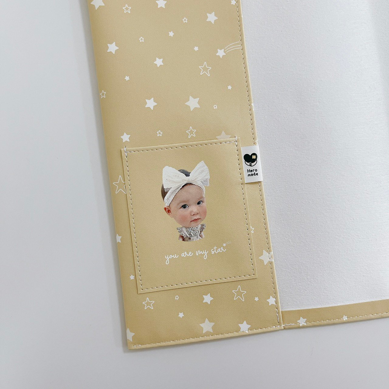 客製 ｜皮革寶寶手冊套 (星星款 可客製底色)