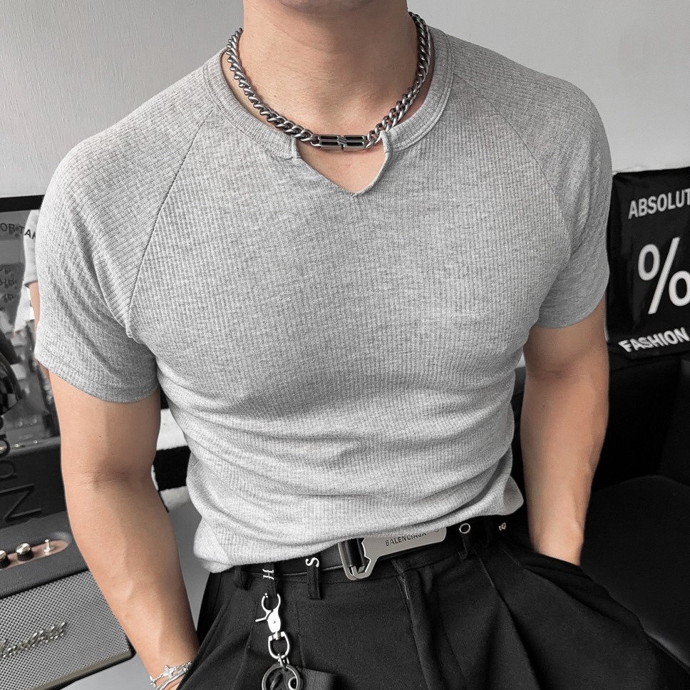 小V領直坑條素面合身短袖