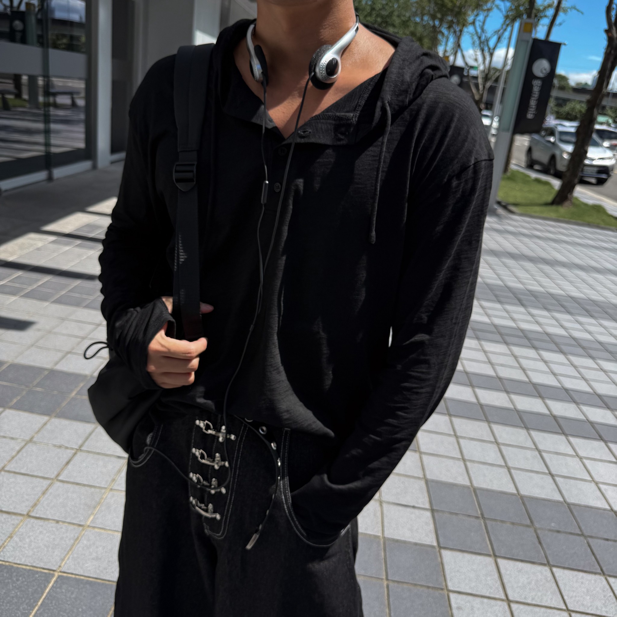 極輕透亨利領連帽長TEE
